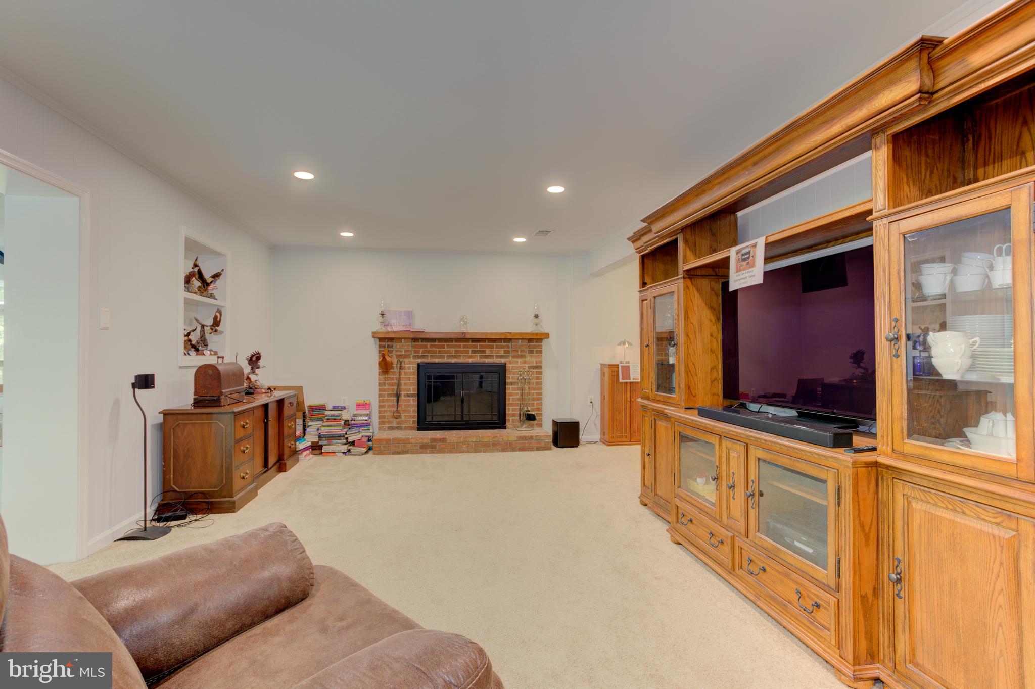 LAKE RIDGE - Residential