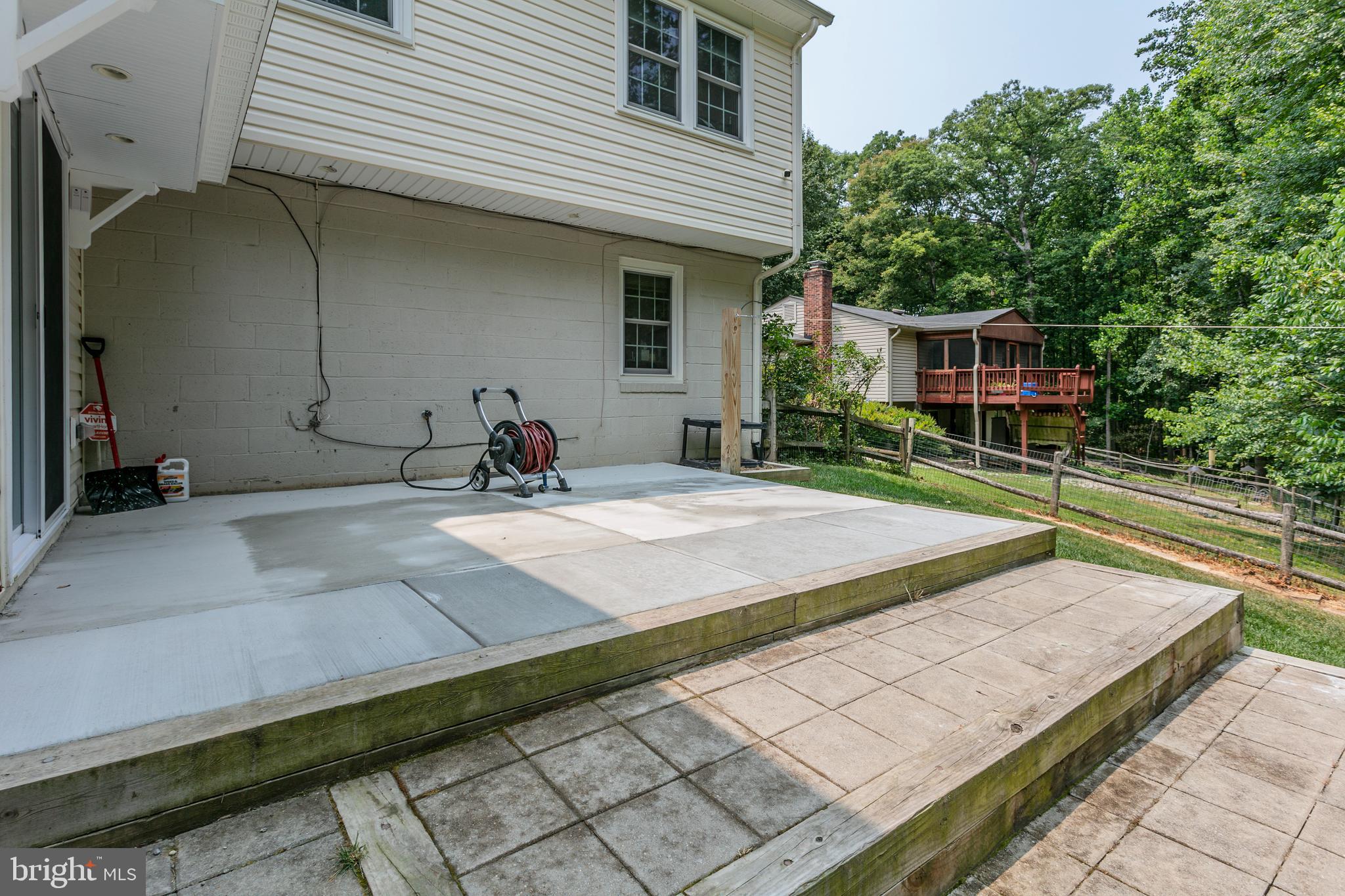 LAKE RIDGE - Residential