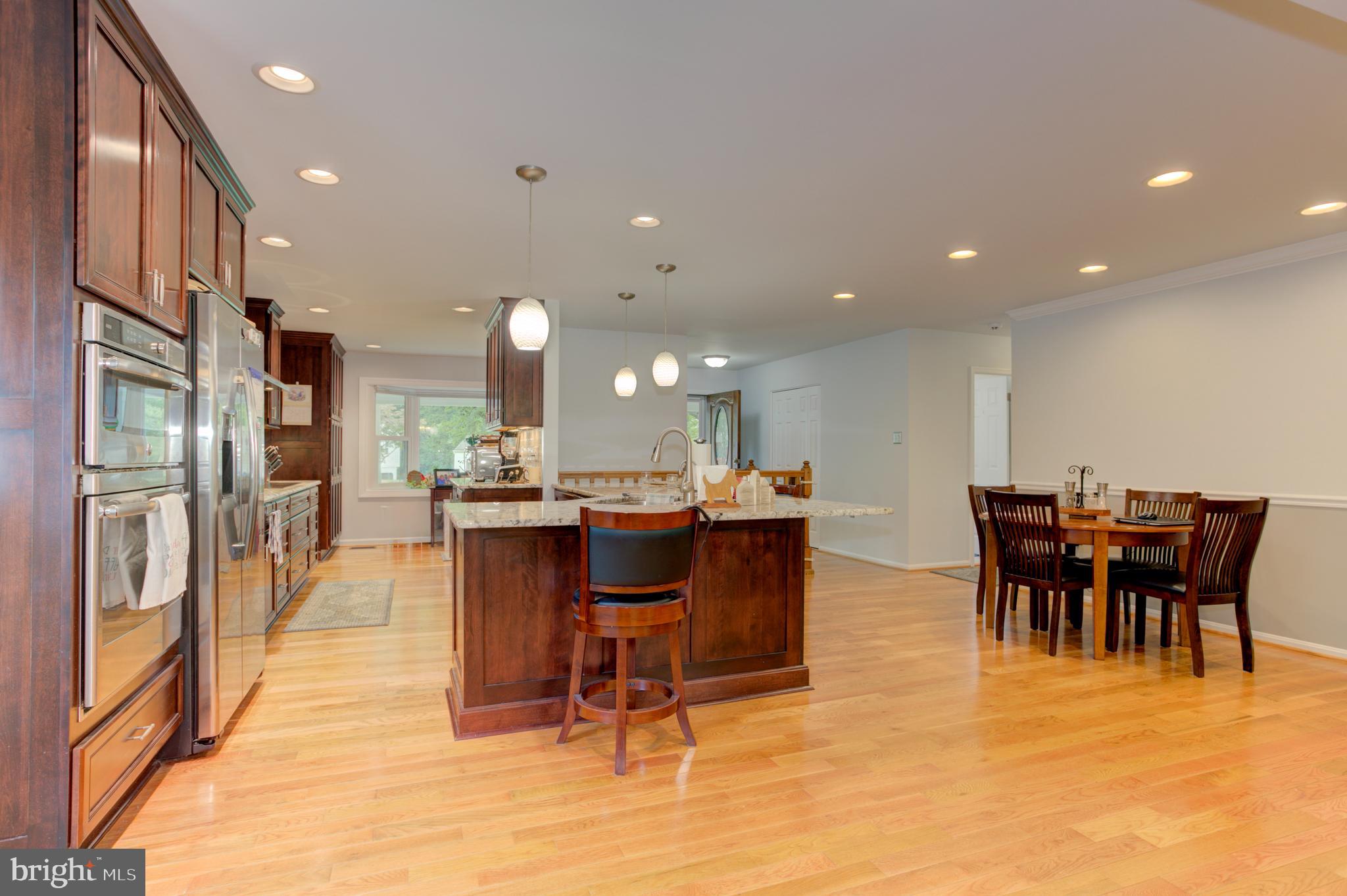 LAKE RIDGE - Residential