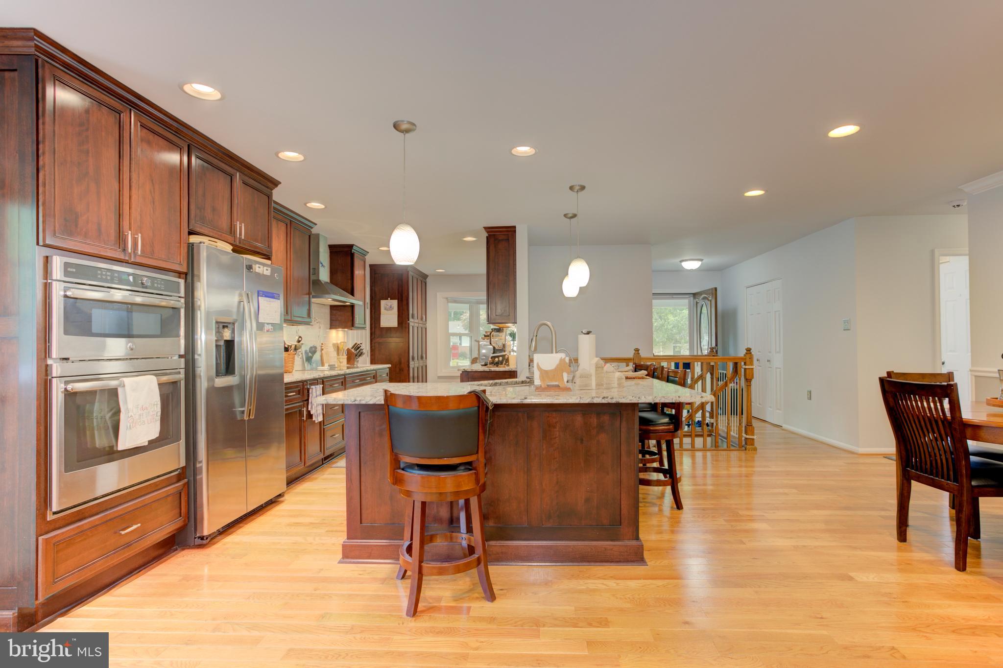 LAKE RIDGE - Residential