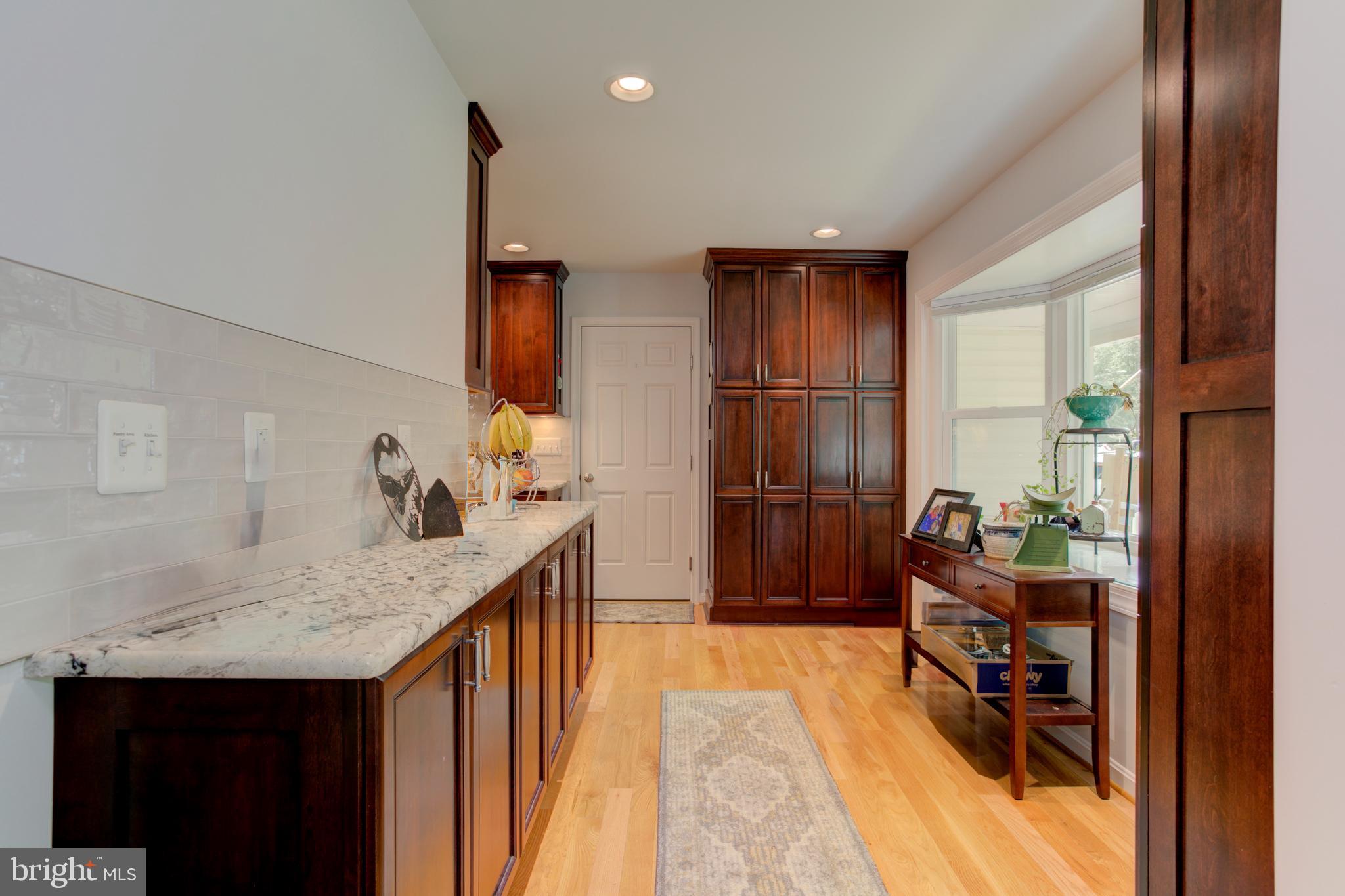 LAKE RIDGE - Residential