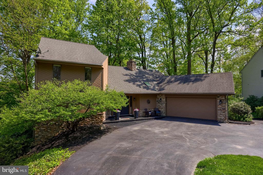 Photo of 315 Winding Hill Drive, LANCASTER, PA 17601 (MLS # PALA2086152)