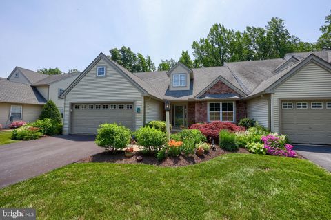 Photo of 114 Hawk Valley Lane, DENVER, PA 17517 (MLS # PALA2071486)