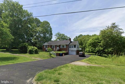 Photo of 8878 Hooes Road, LORTON, VA 22079 (MLS # VAFX2297170)