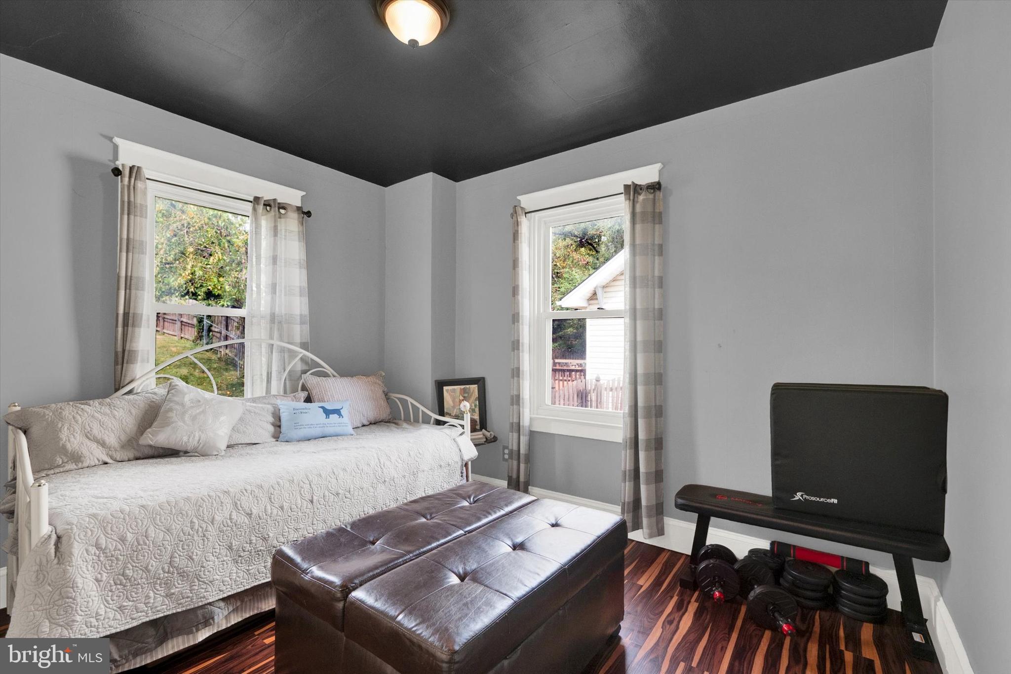 HALETHORPE HEIGHTS - Residential