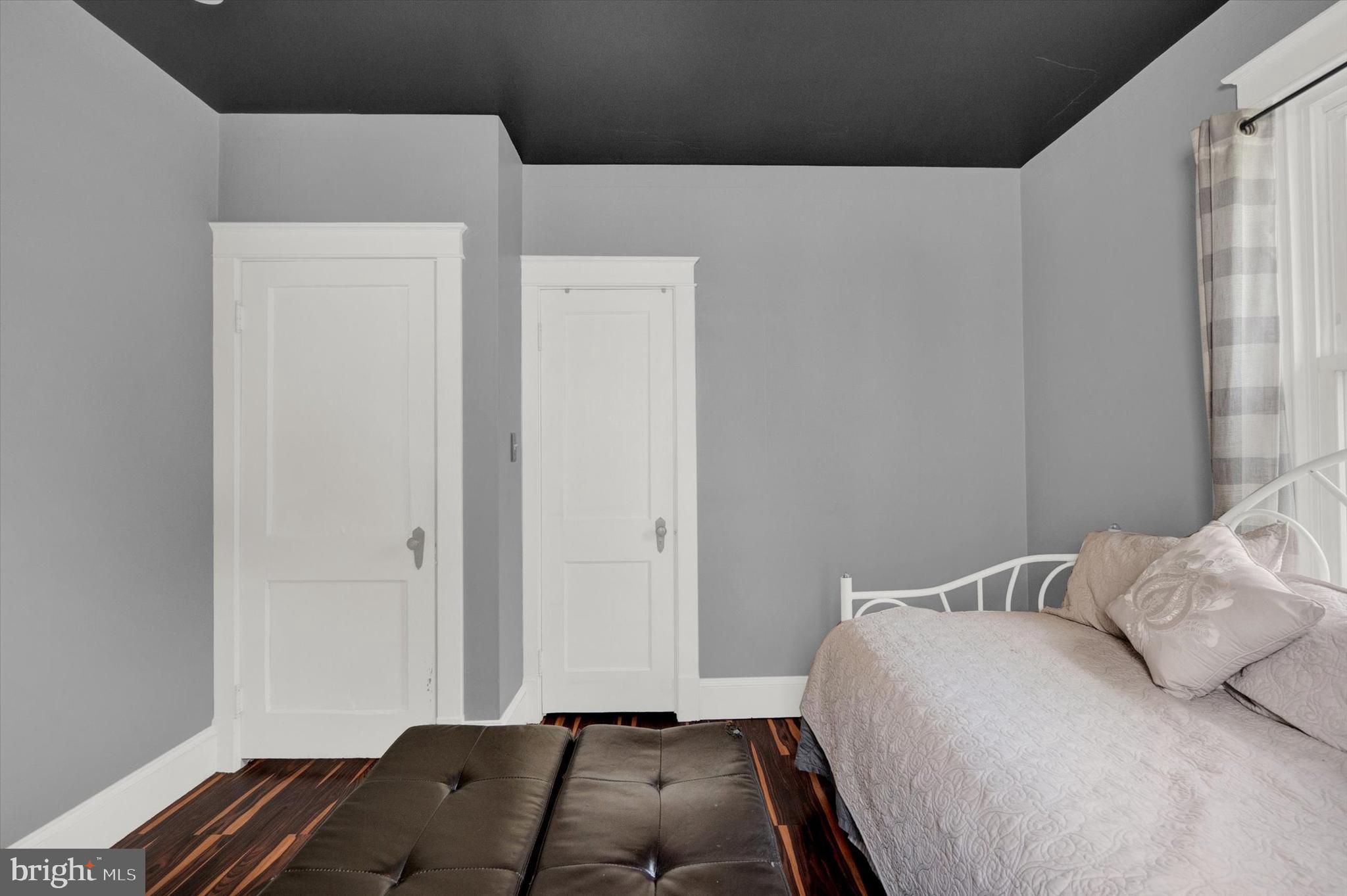 HALETHORPE HEIGHTS - Residential