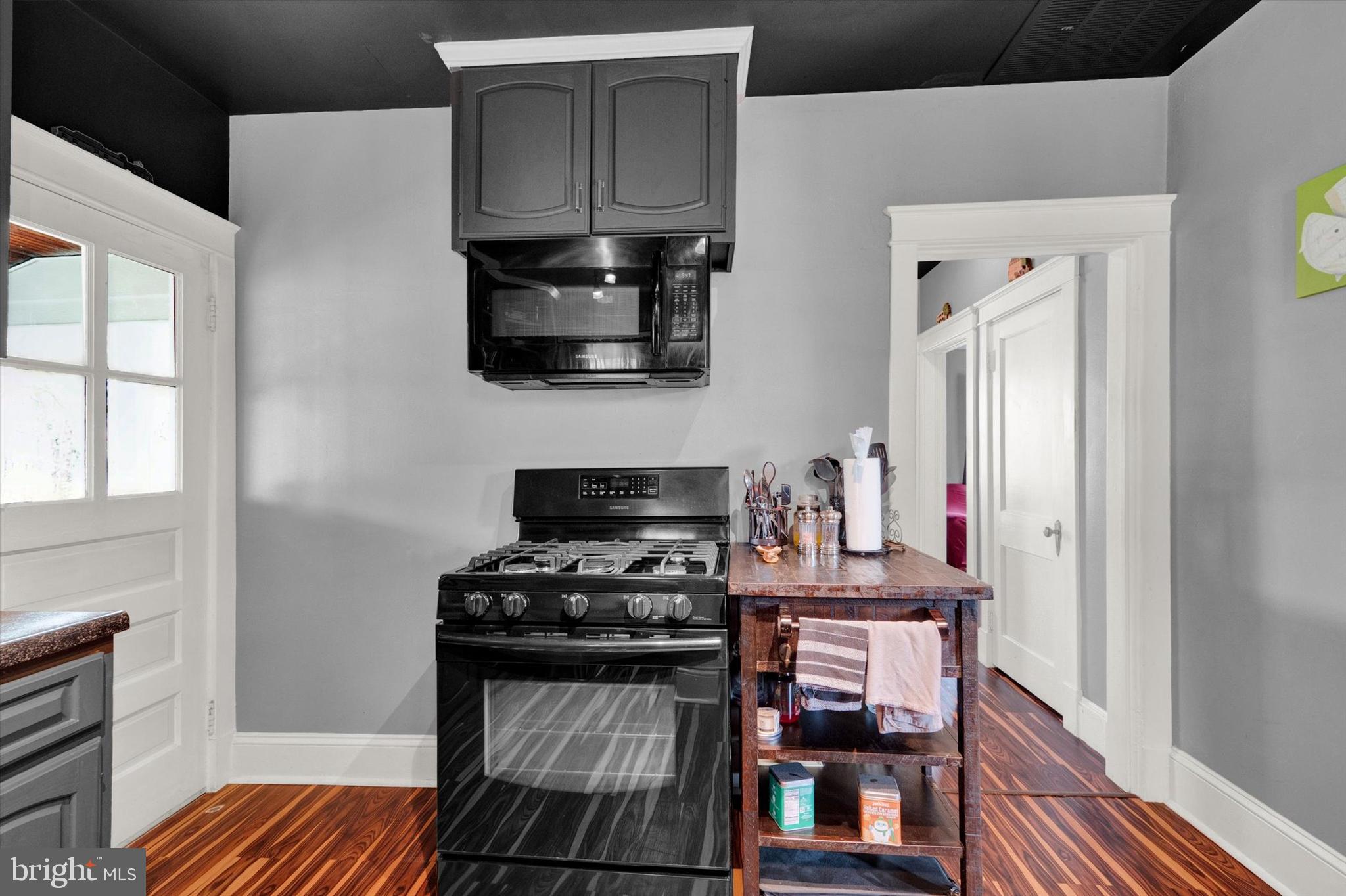 HALETHORPE HEIGHTS - Residential