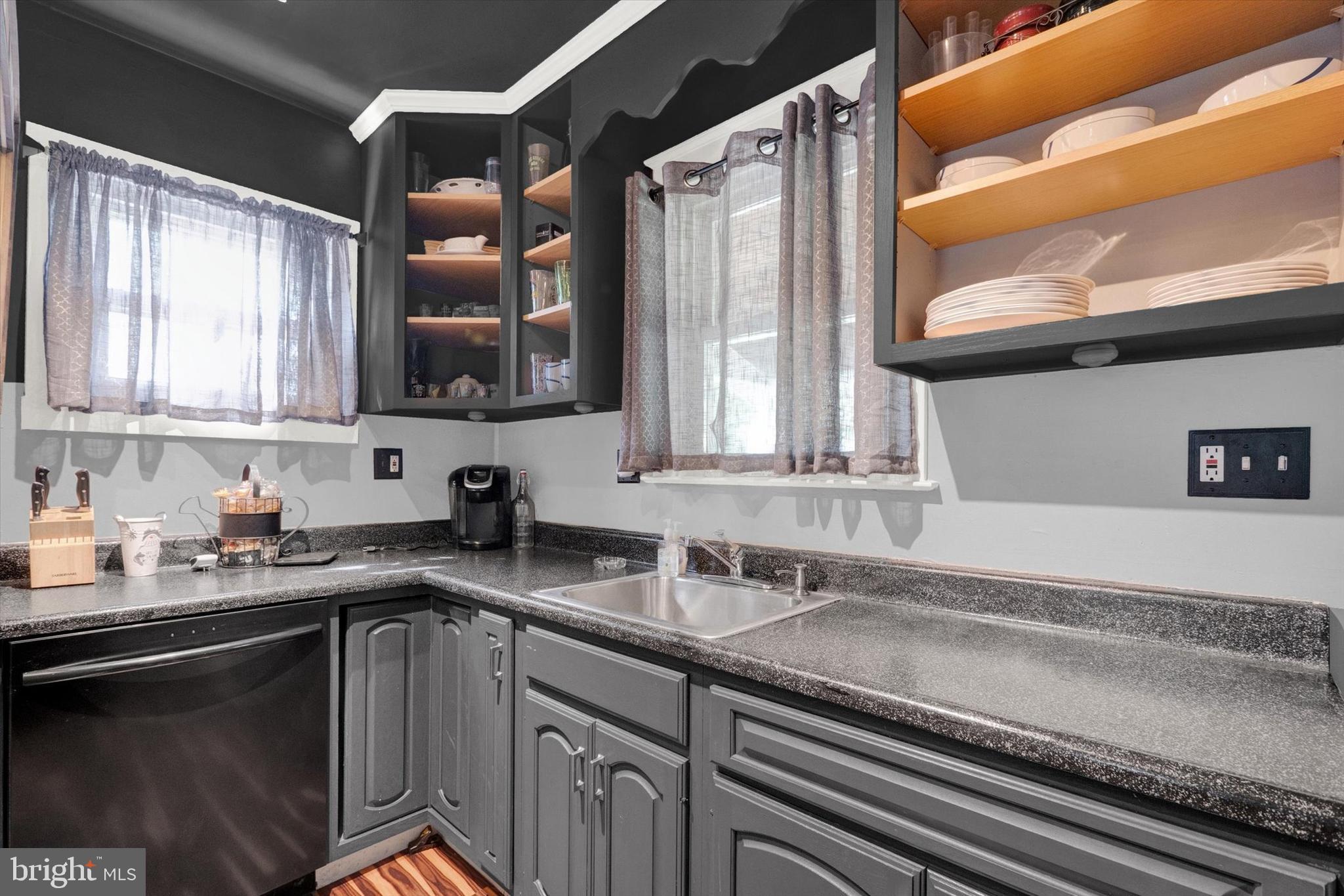 HALETHORPE HEIGHTS - Residential