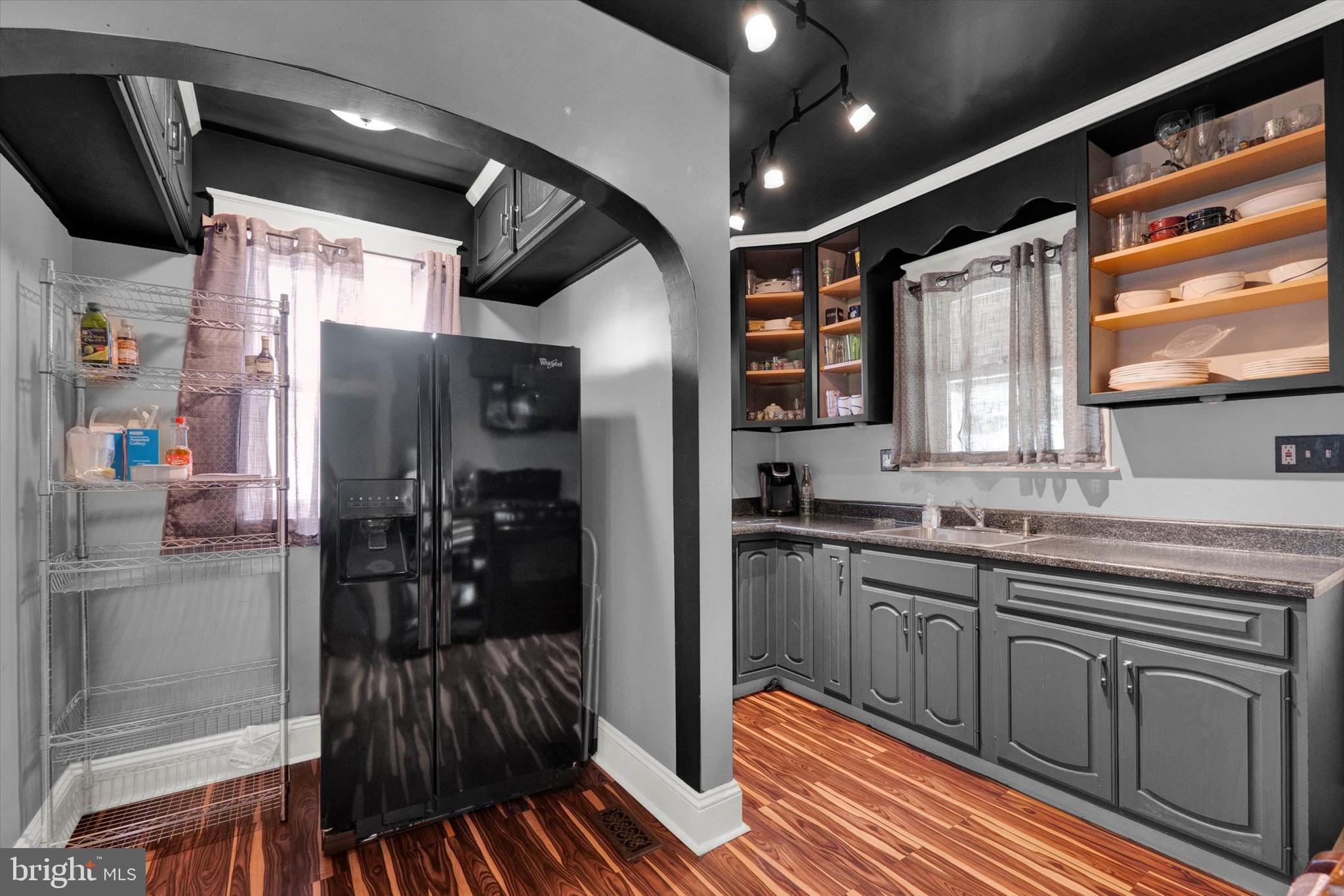 HALETHORPE HEIGHTS - Residential