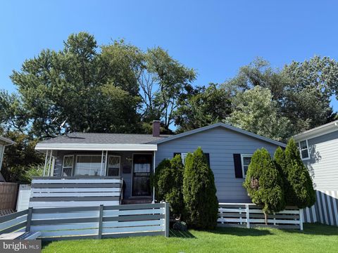 Photo of 4315 Joplin Drive, ROCKVILLE, MD 20853 (MLS # MDMC2196916)