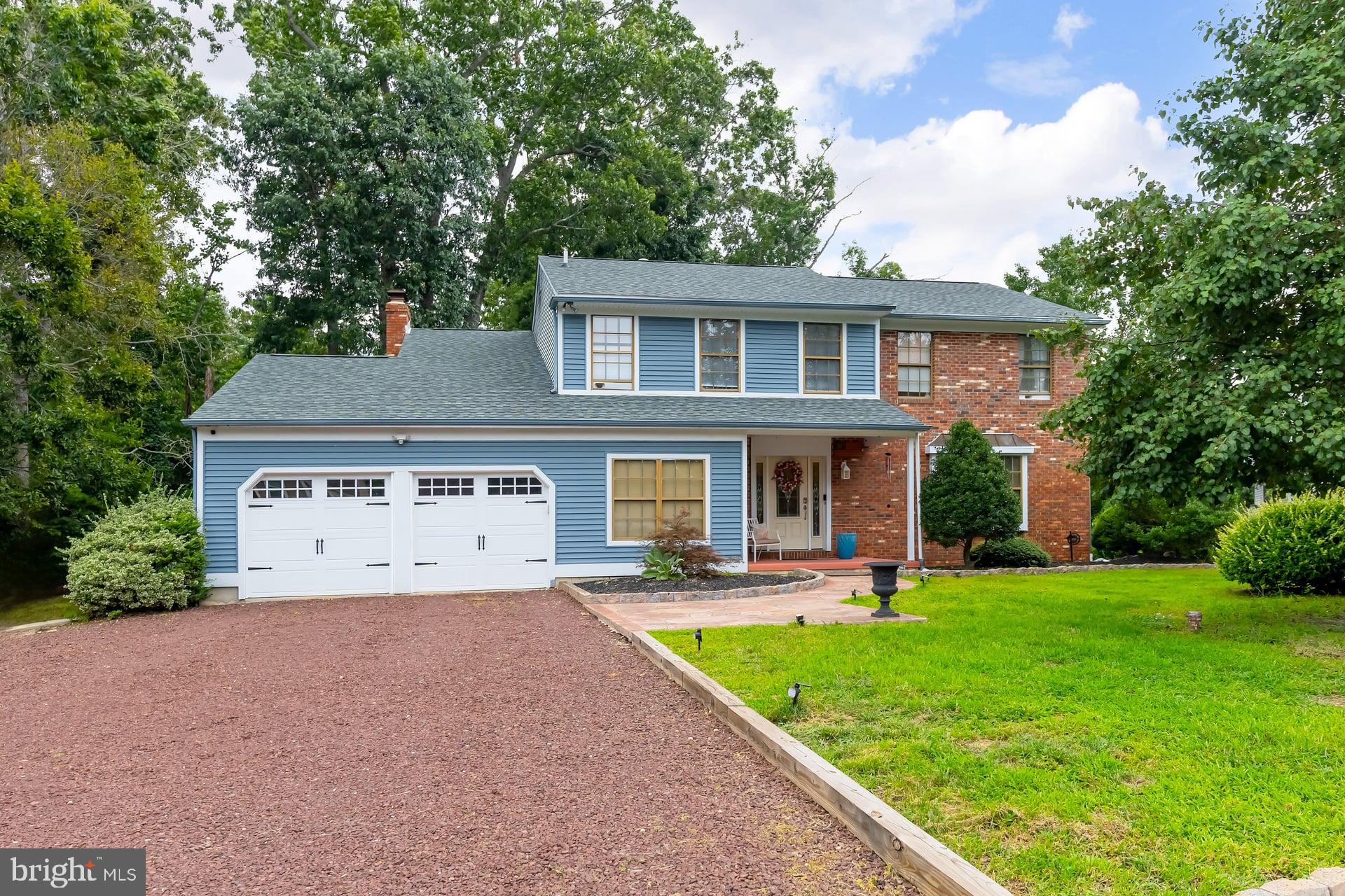 1122 RAINBOW CIRCLE