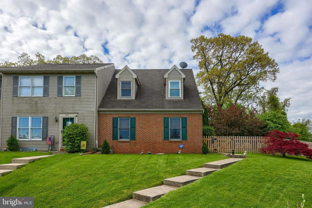 Photo of 301 STONECREST CT, STEVENS, PA 17578 (MLS # PALA2034552)