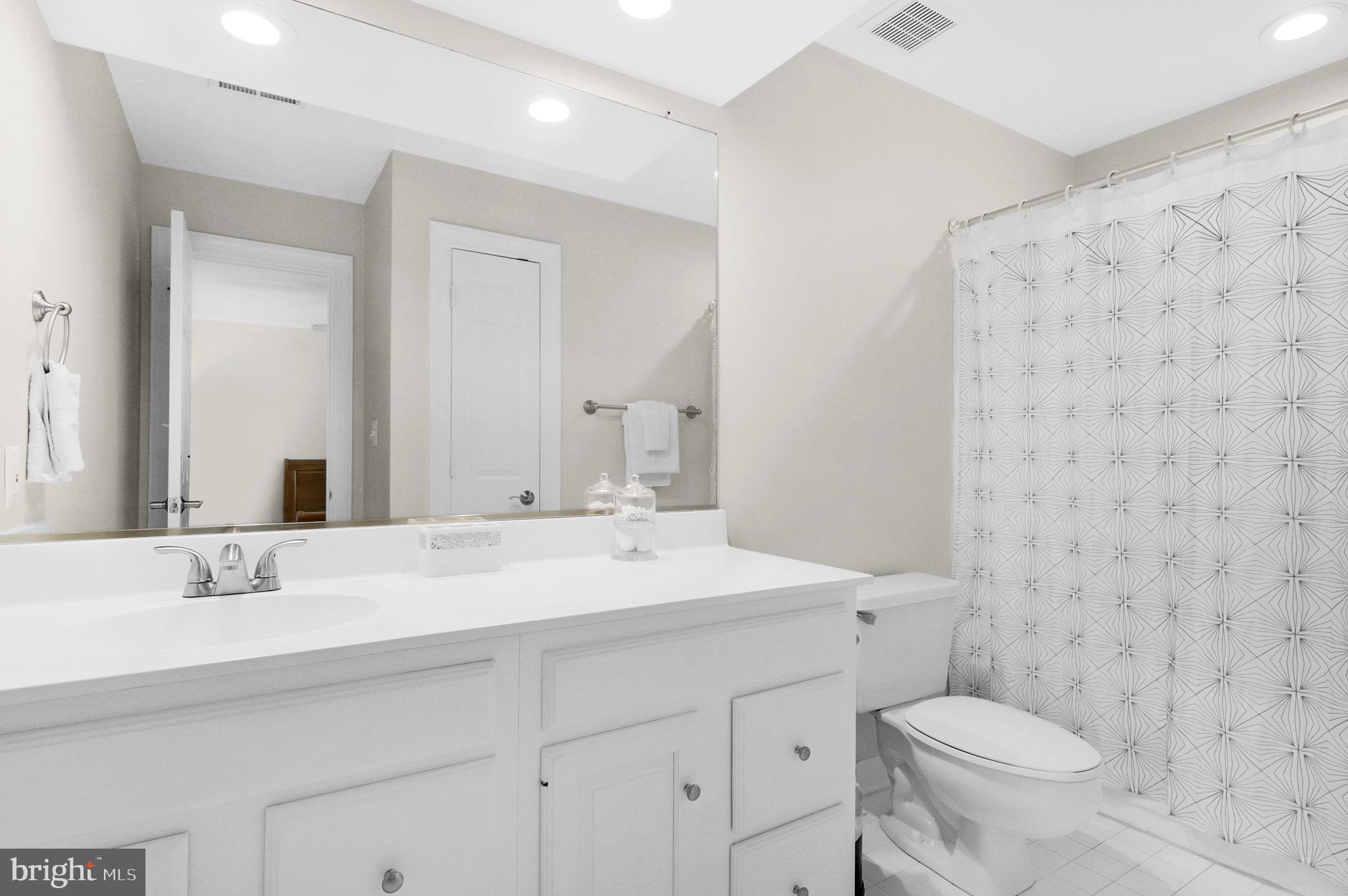 GAITHERSBURG OUTSIDE - Residential