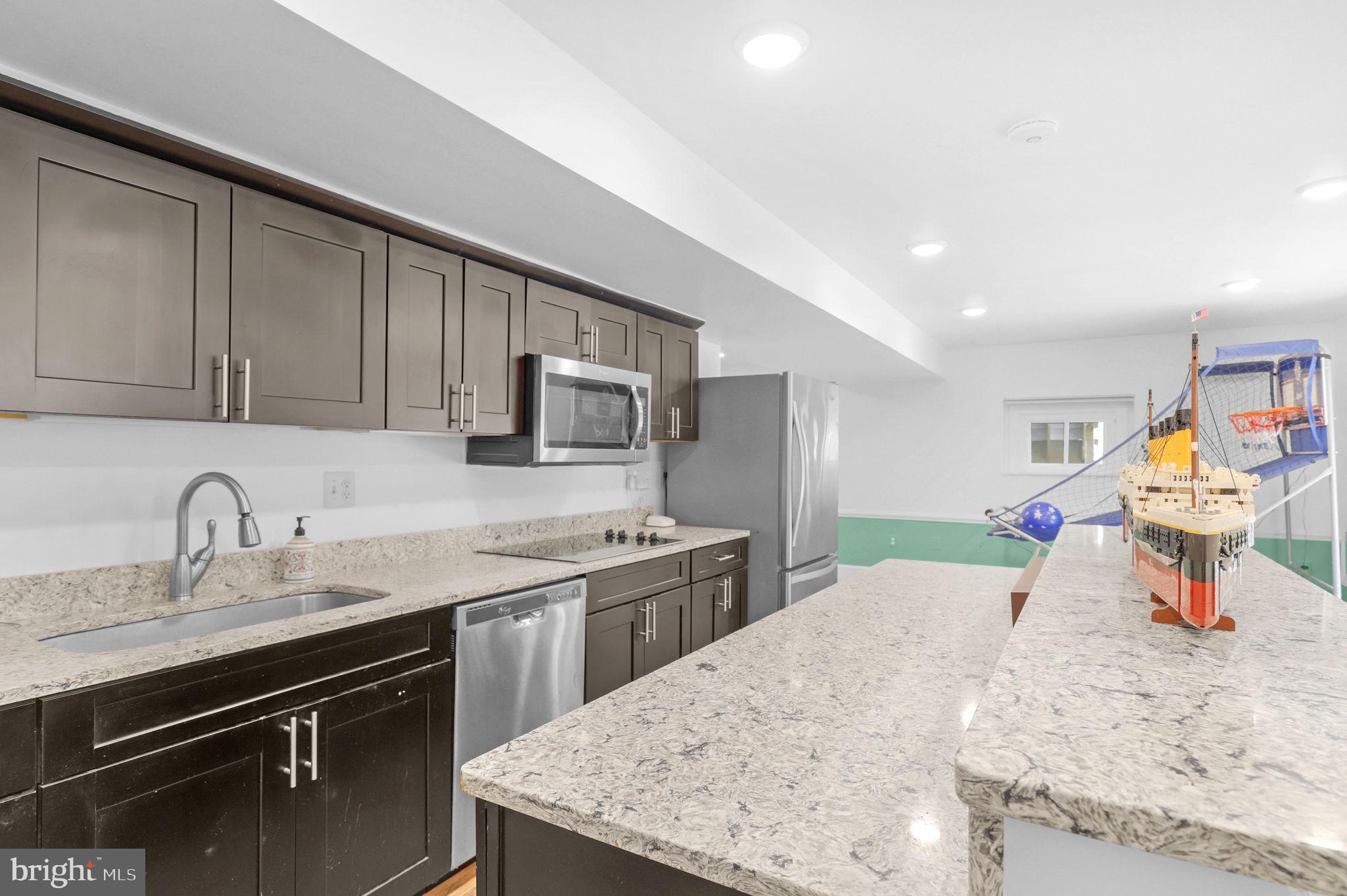 GAITHERSBURG OUTSIDE - Residential