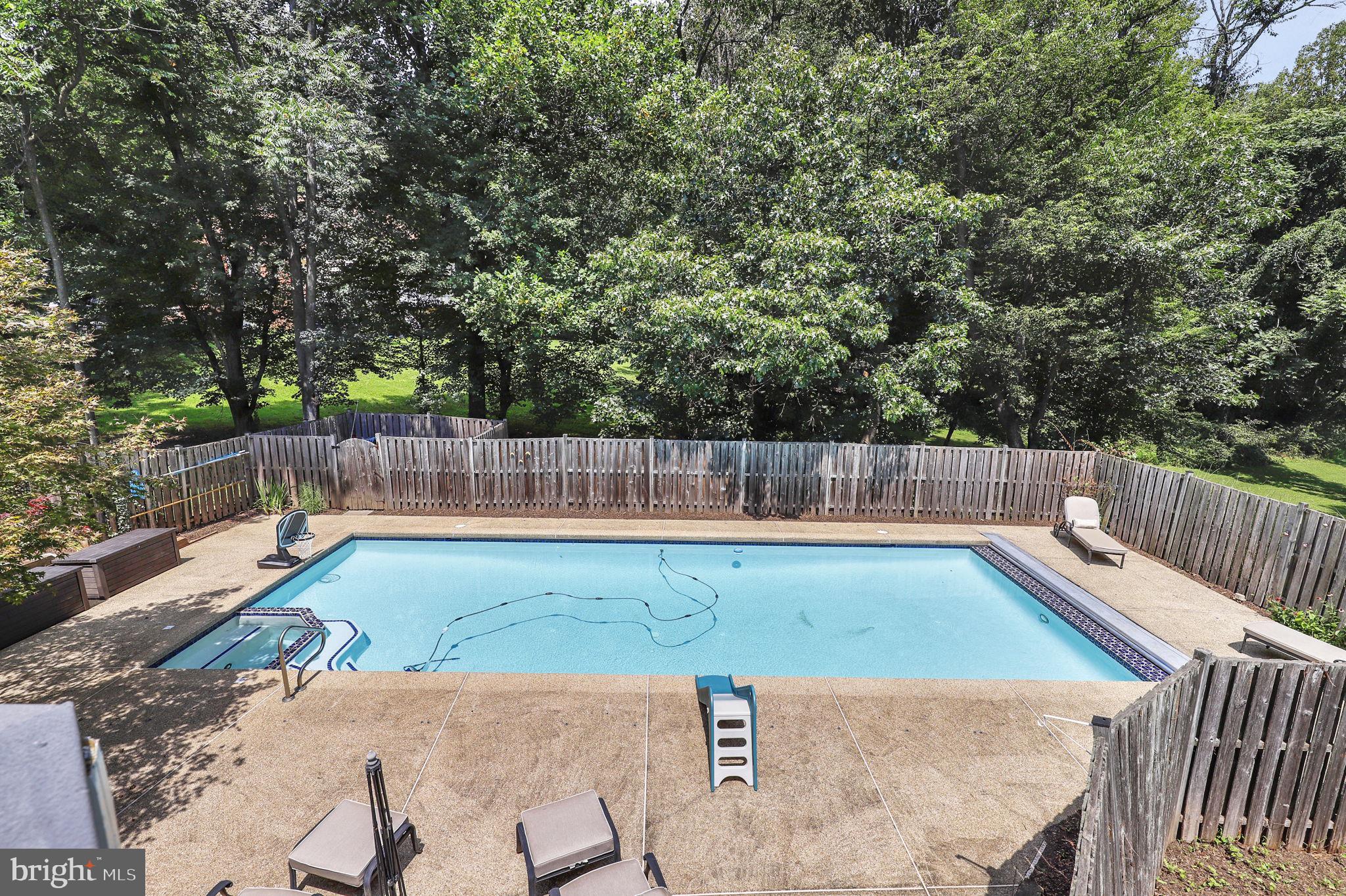 GAITHERSBURG OUTSIDE - Residential