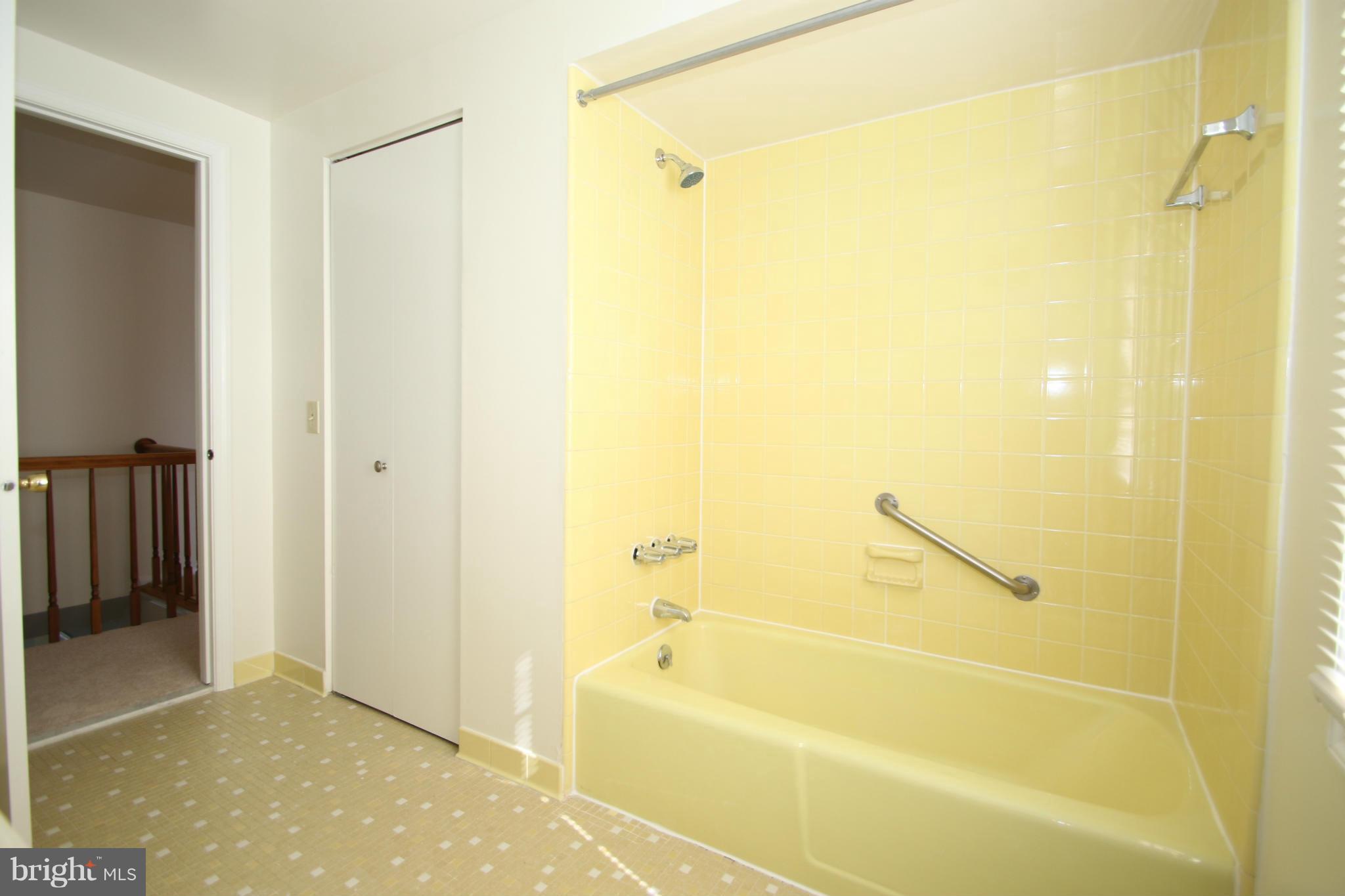 SEMINARY RIDGE - Residential Lease