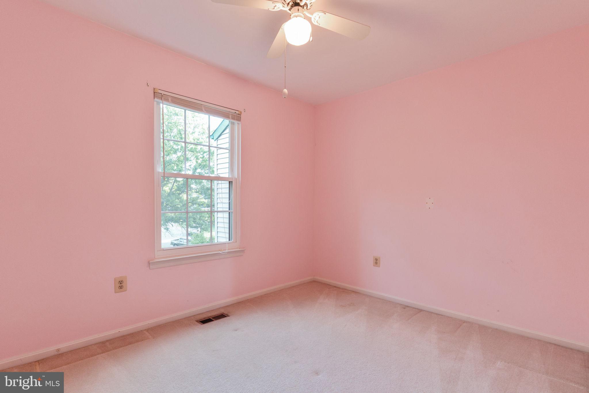 COUNTRYSIDE - Residential