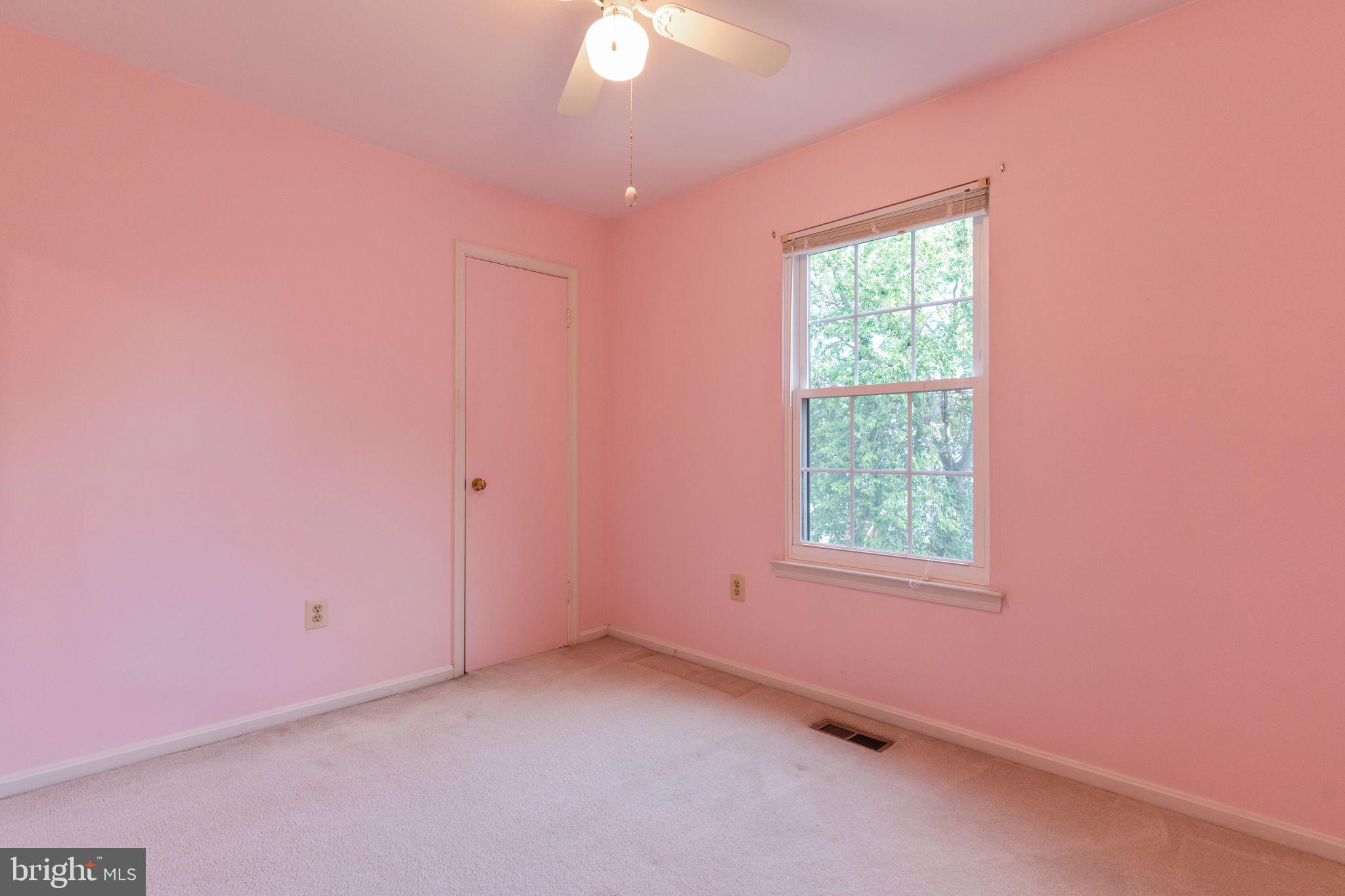 COUNTRYSIDE - Residential