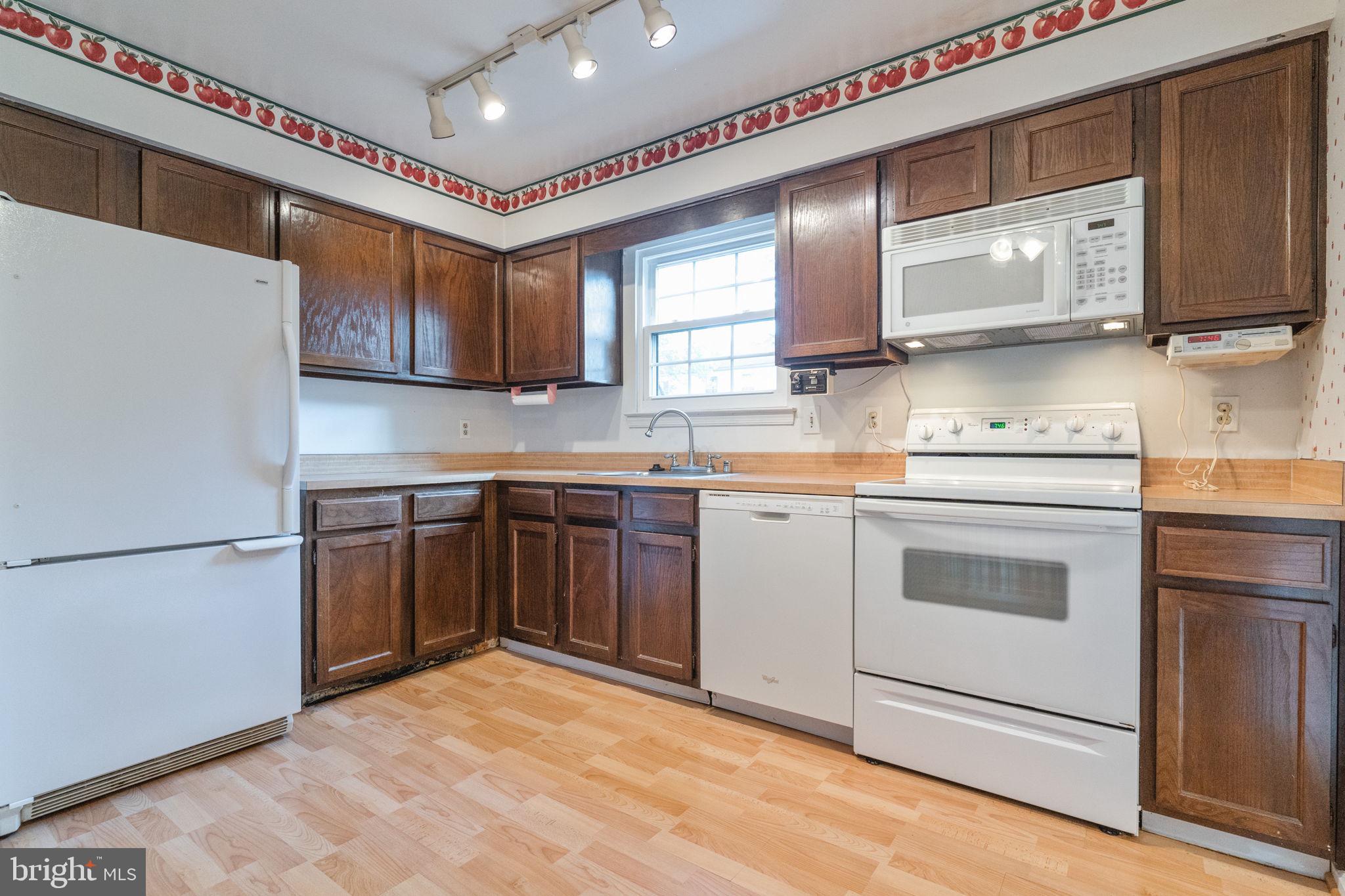 COUNTRYSIDE - Residential