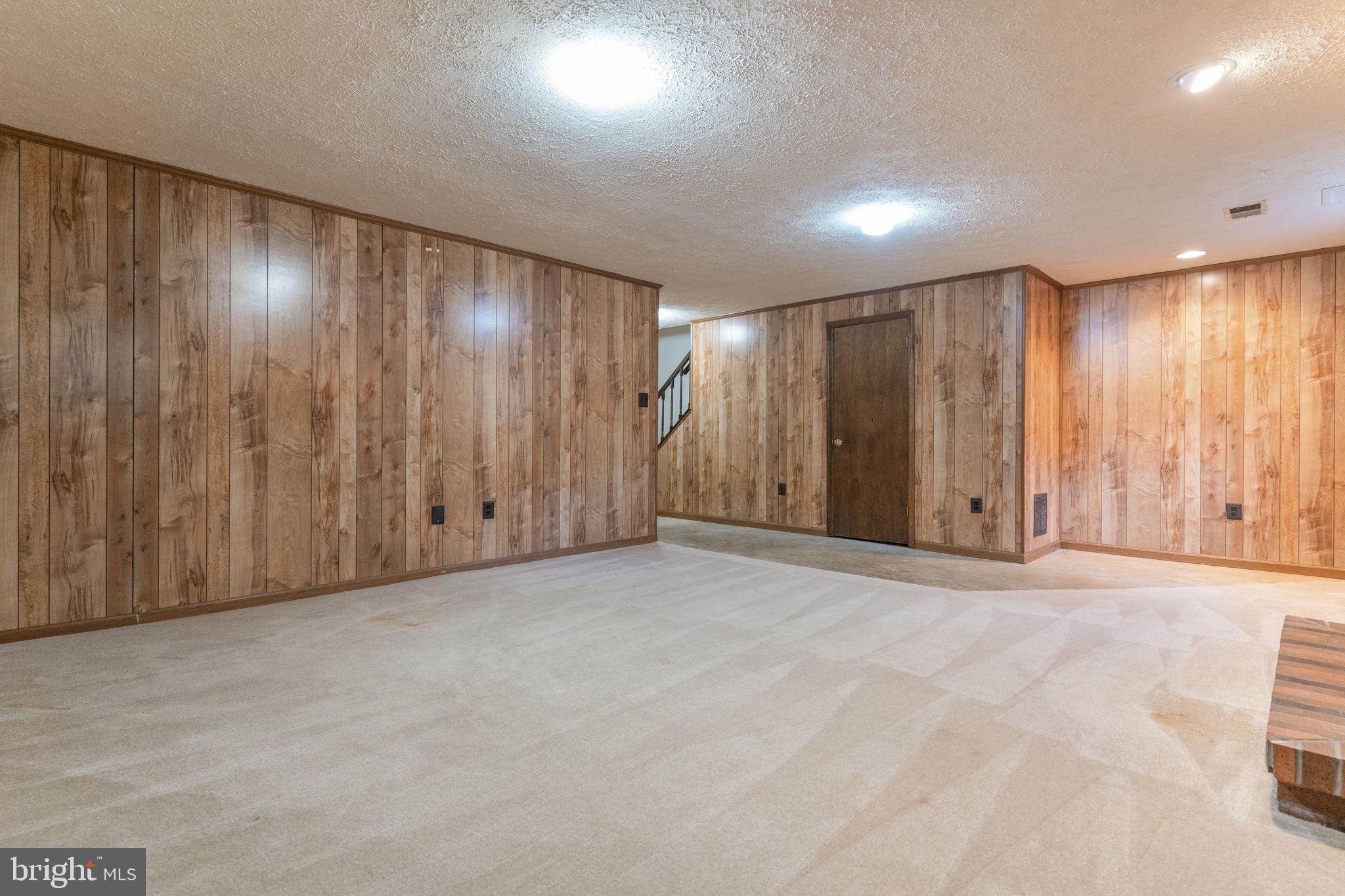 COUNTRYSIDE - Residential