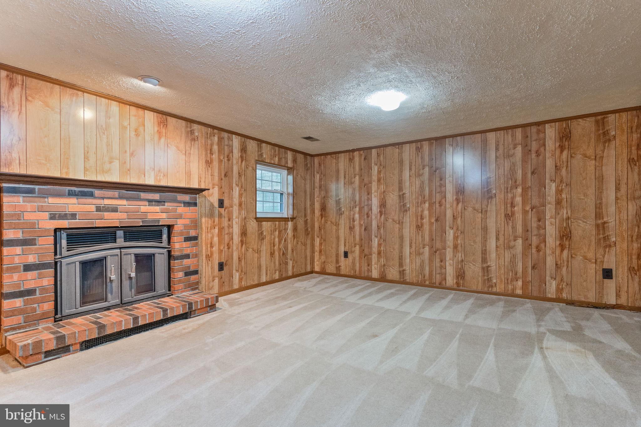 COUNTRYSIDE - Residential