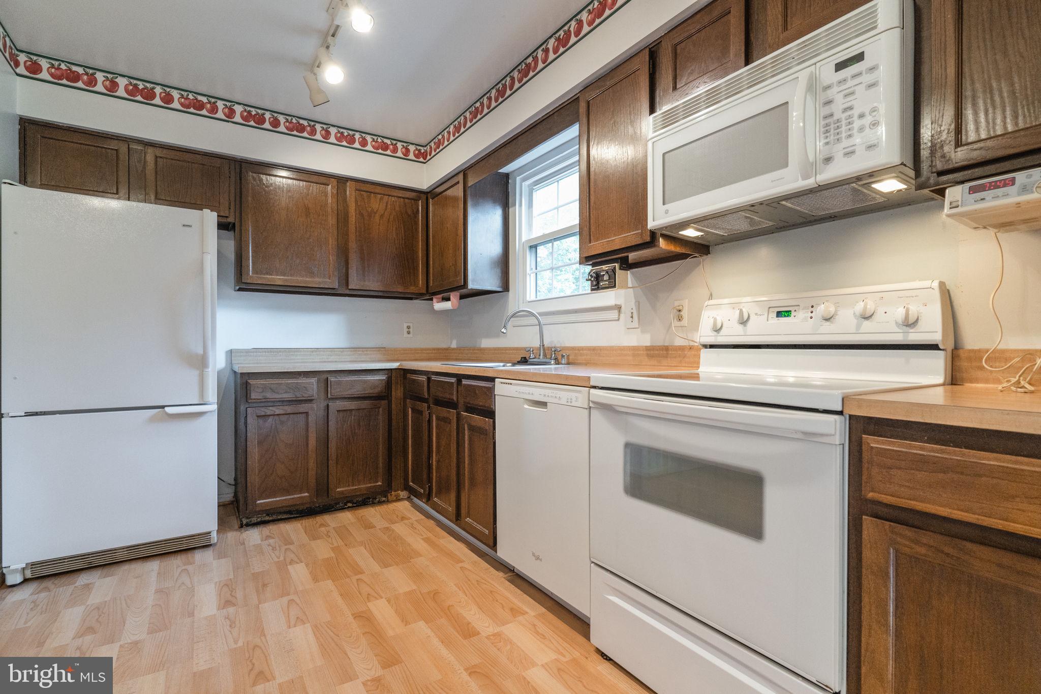 COUNTRYSIDE - Residential