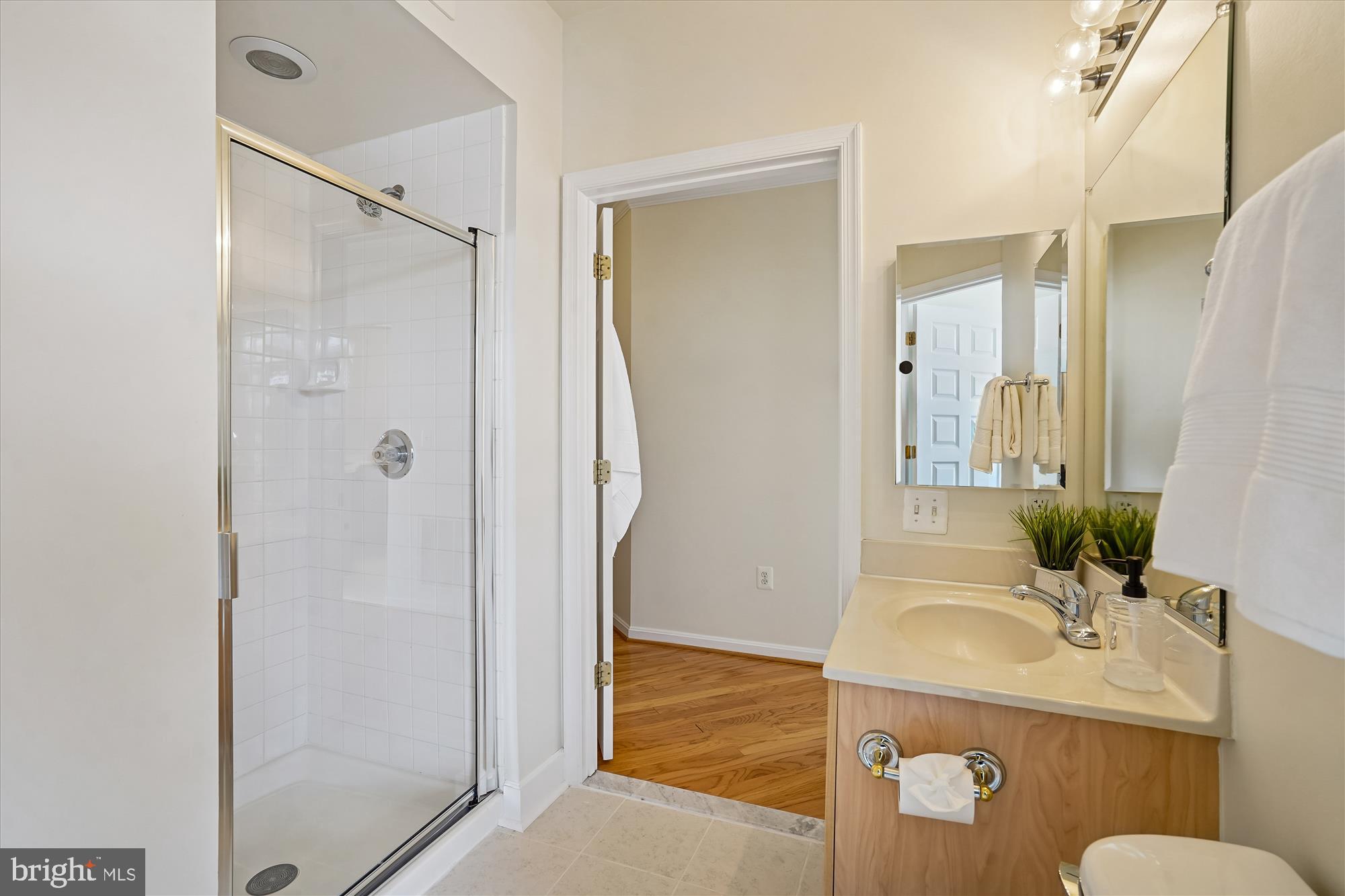 STRATFORD - Residential