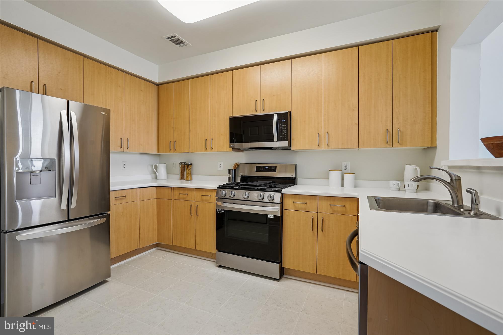 STRATFORD - Residential