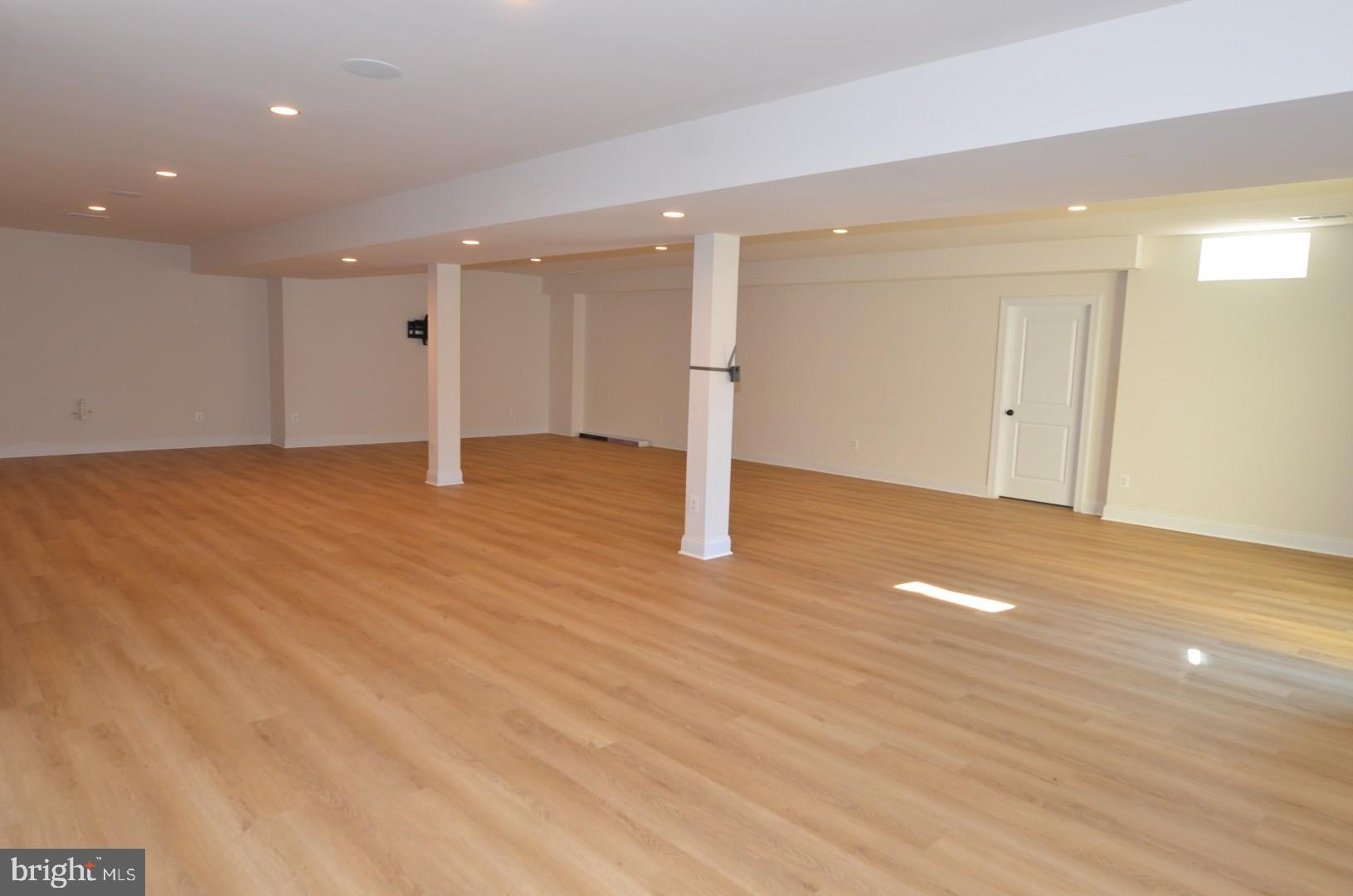 DOMINION VALLEY COUNTRY CLUB - Residential