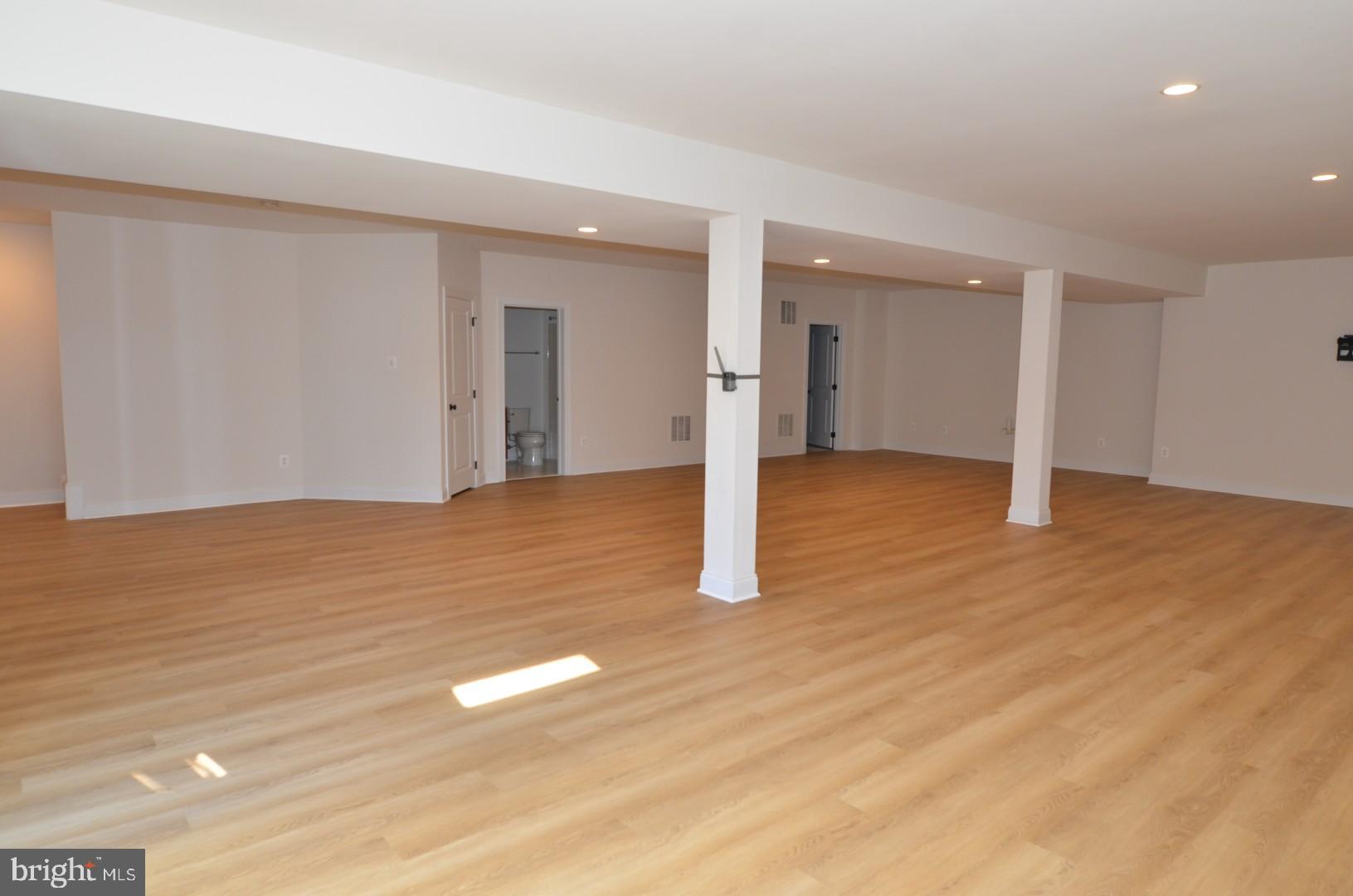 DOMINION VALLEY COUNTRY CLUB - Residential