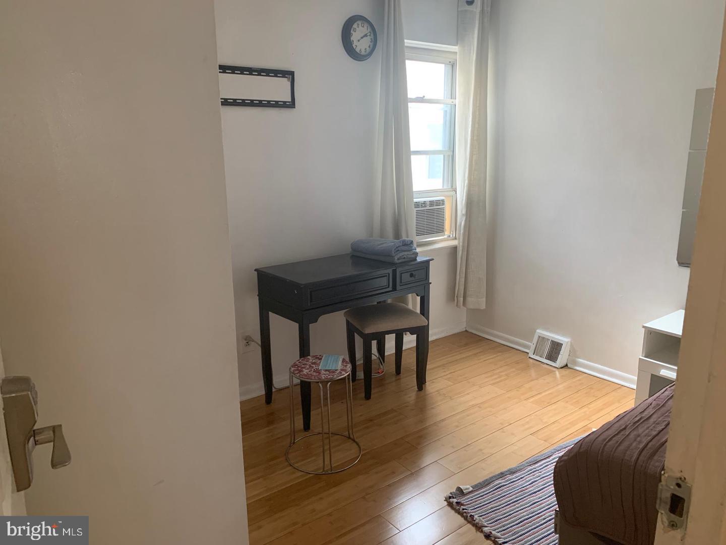 PHILADELPHIA - Residential