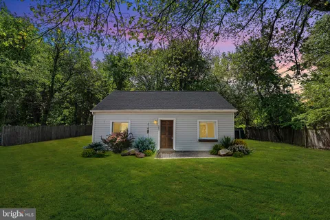 285 Thompson Avenue E, Glen Burnie, MD MLS: MDAA2113778