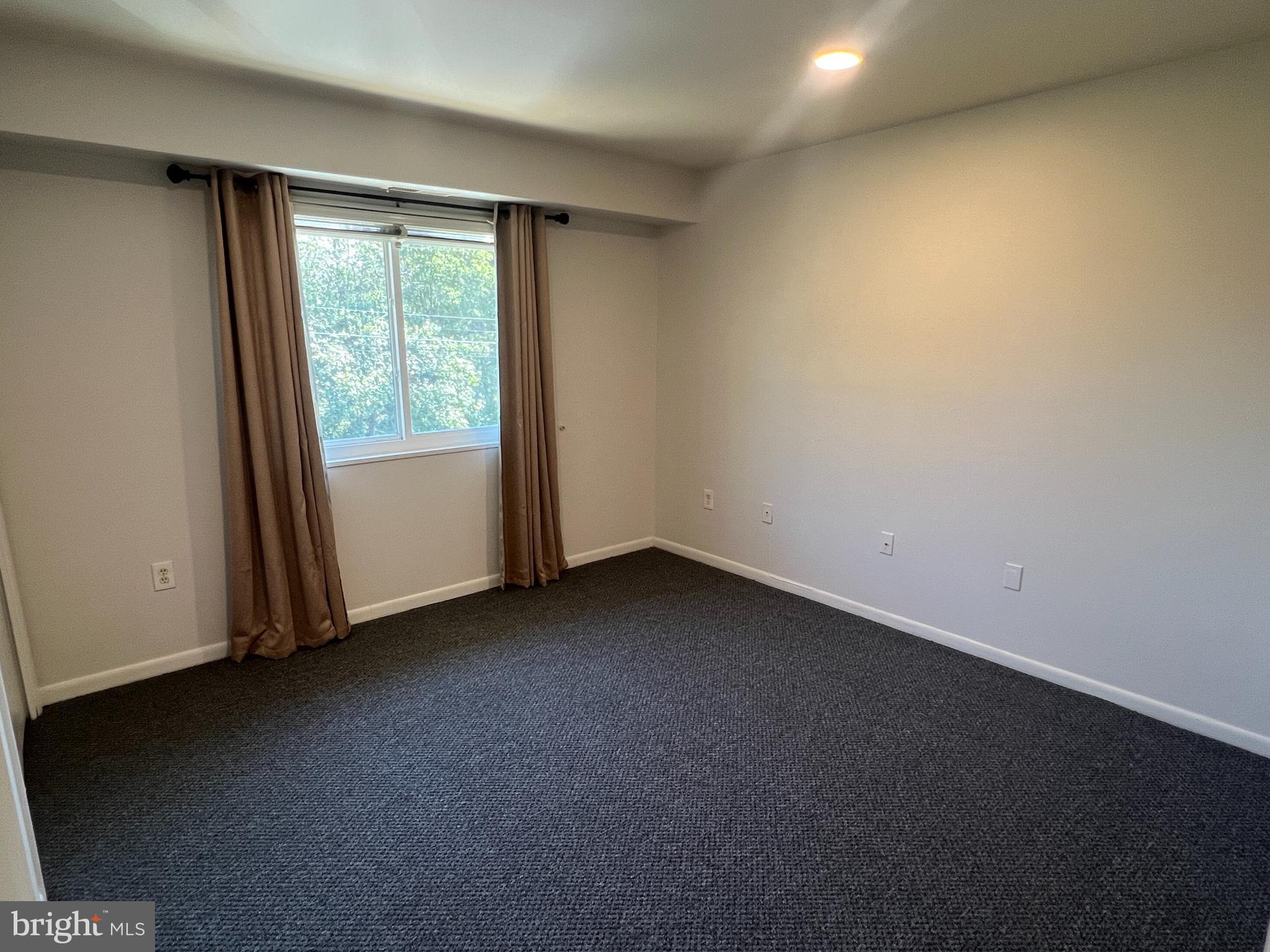 EDGEWOOD - Residential