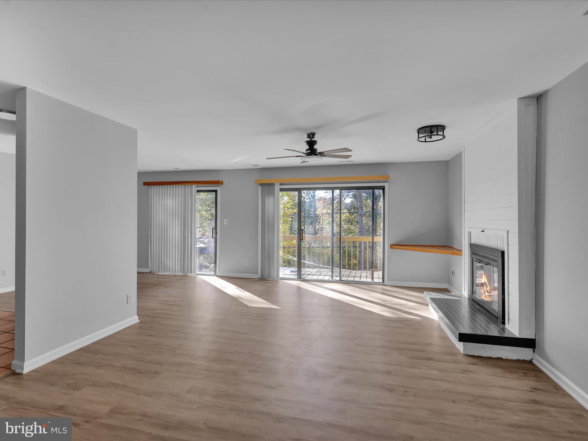 FLYING HILLS - Residential Lease