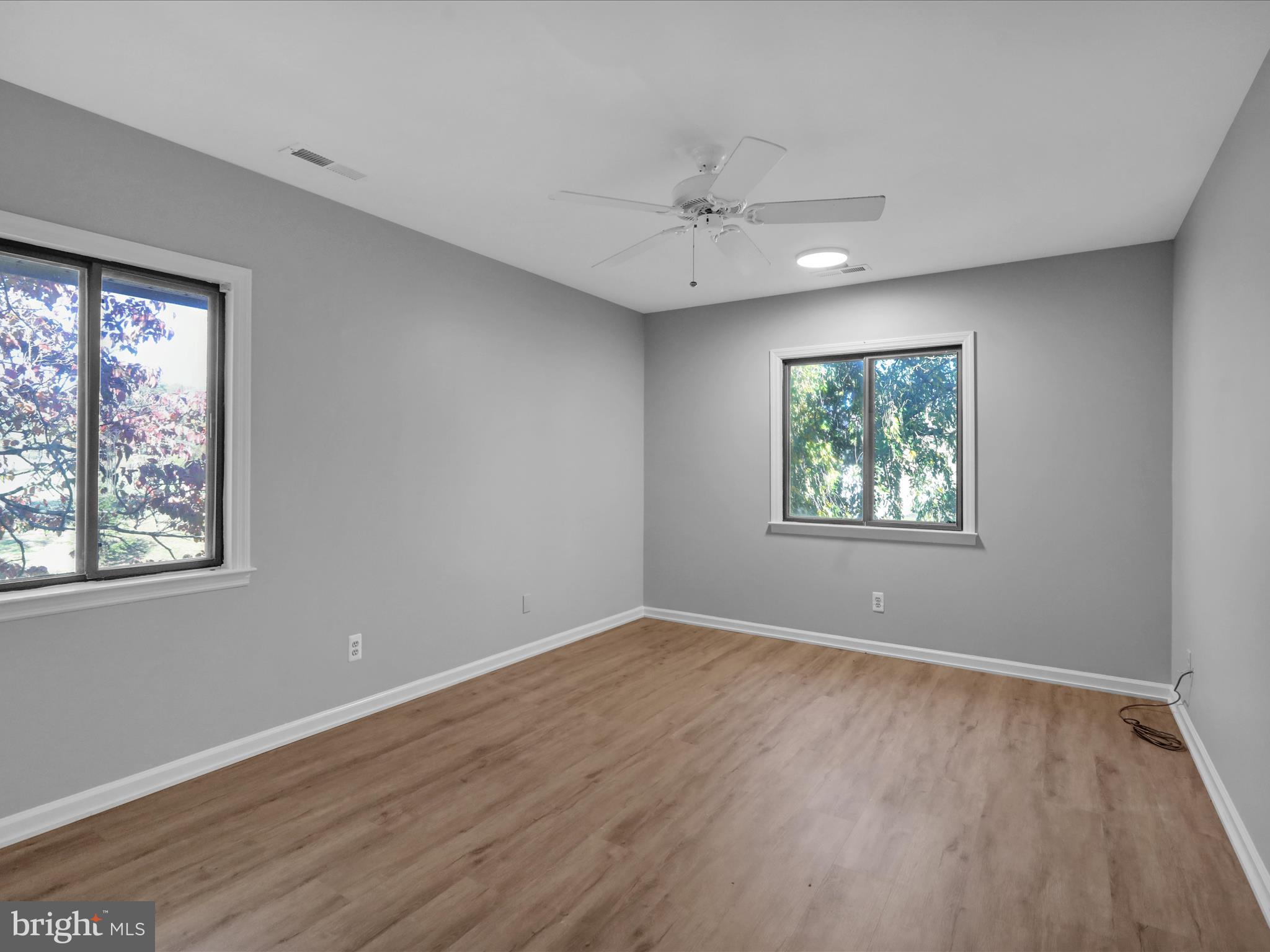 FLYING HILLS - Residential Lease