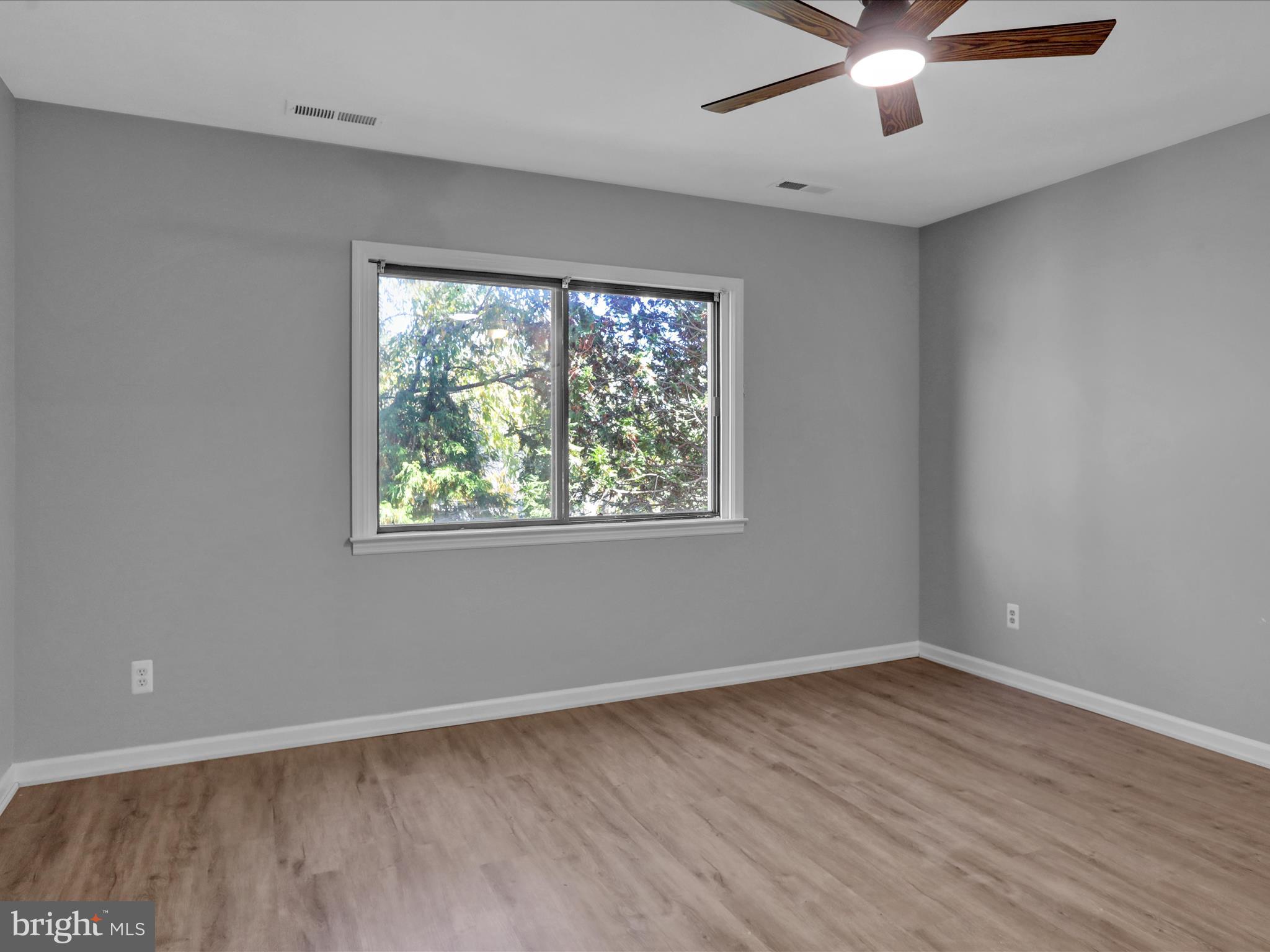 FLYING HILLS - Residential Lease