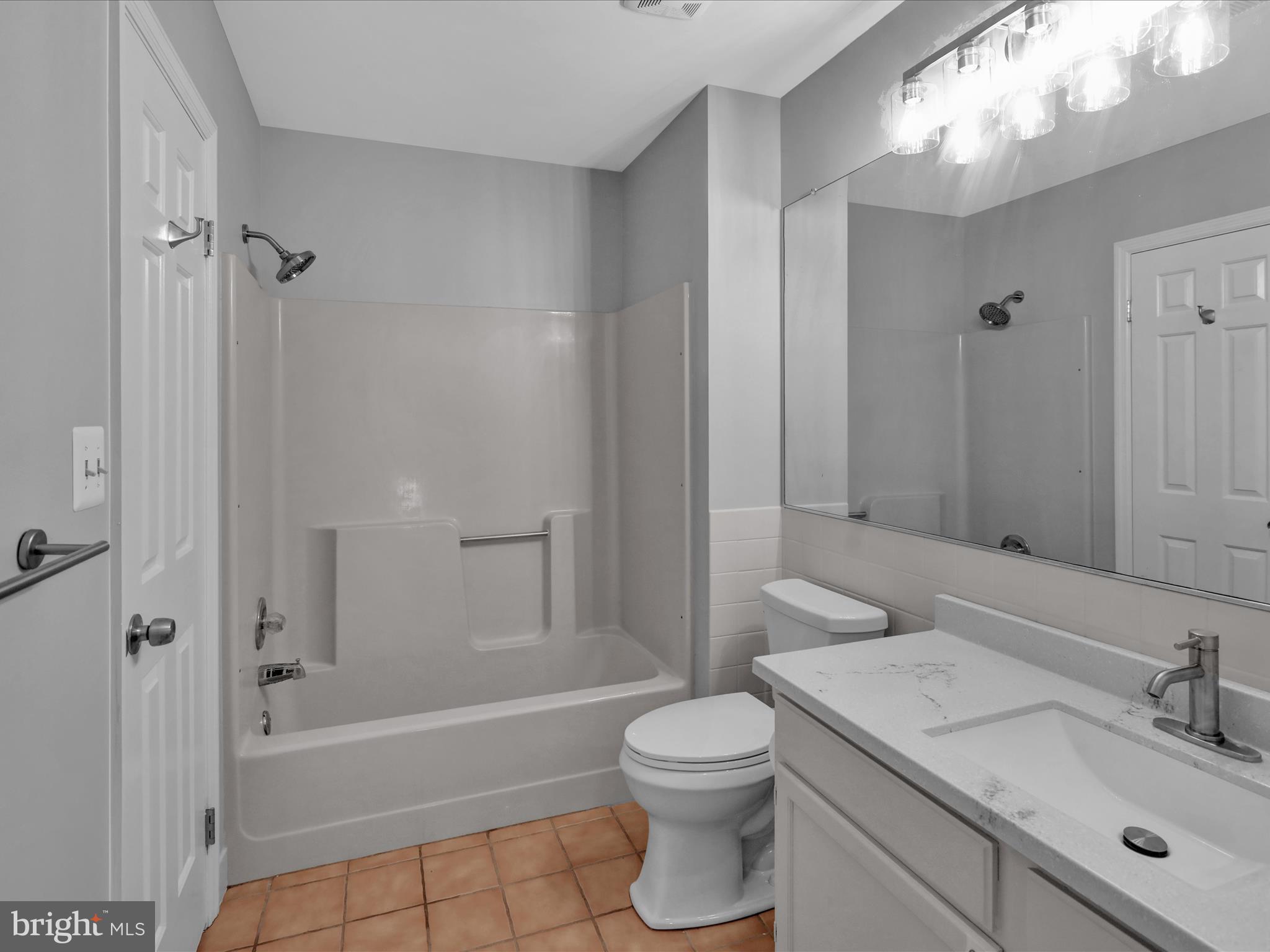 FLYING HILLS - Residential Lease