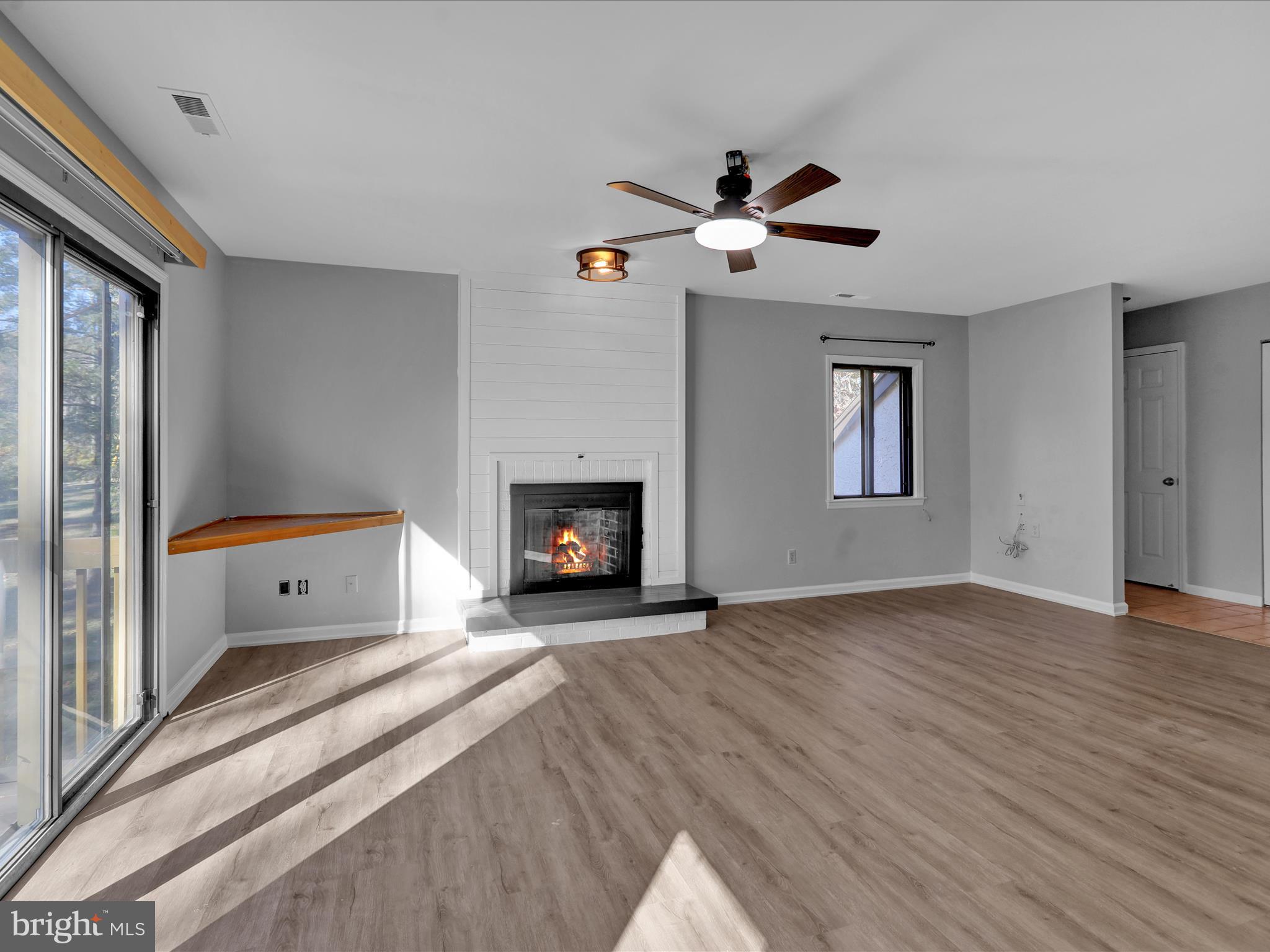 FLYING HILLS - Residential Lease