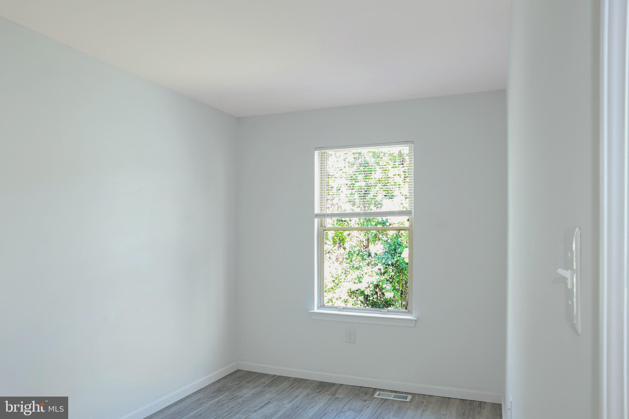 RIVERSIDE RUN - Residential