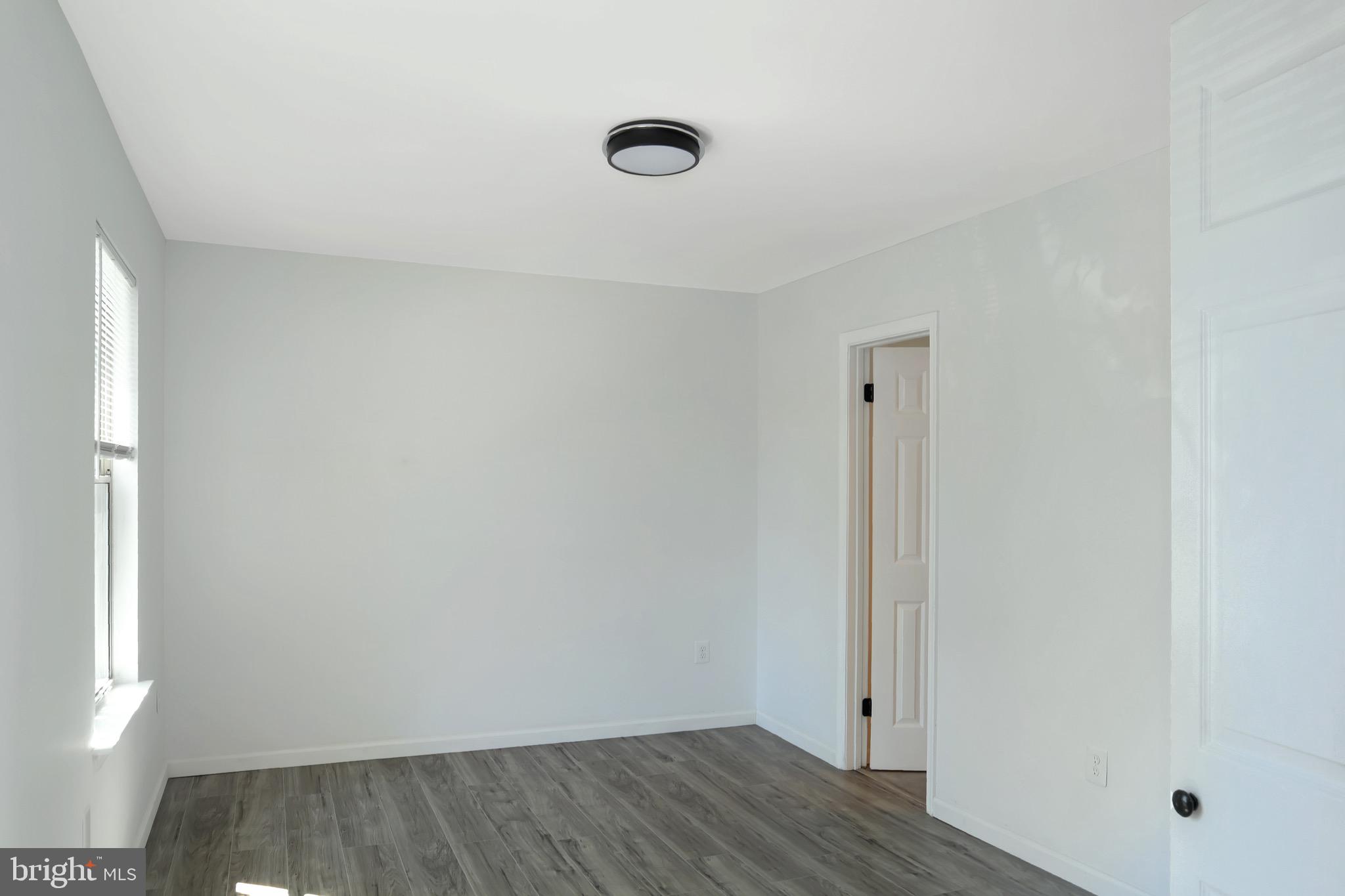 RIVERSIDE RUN - Residential