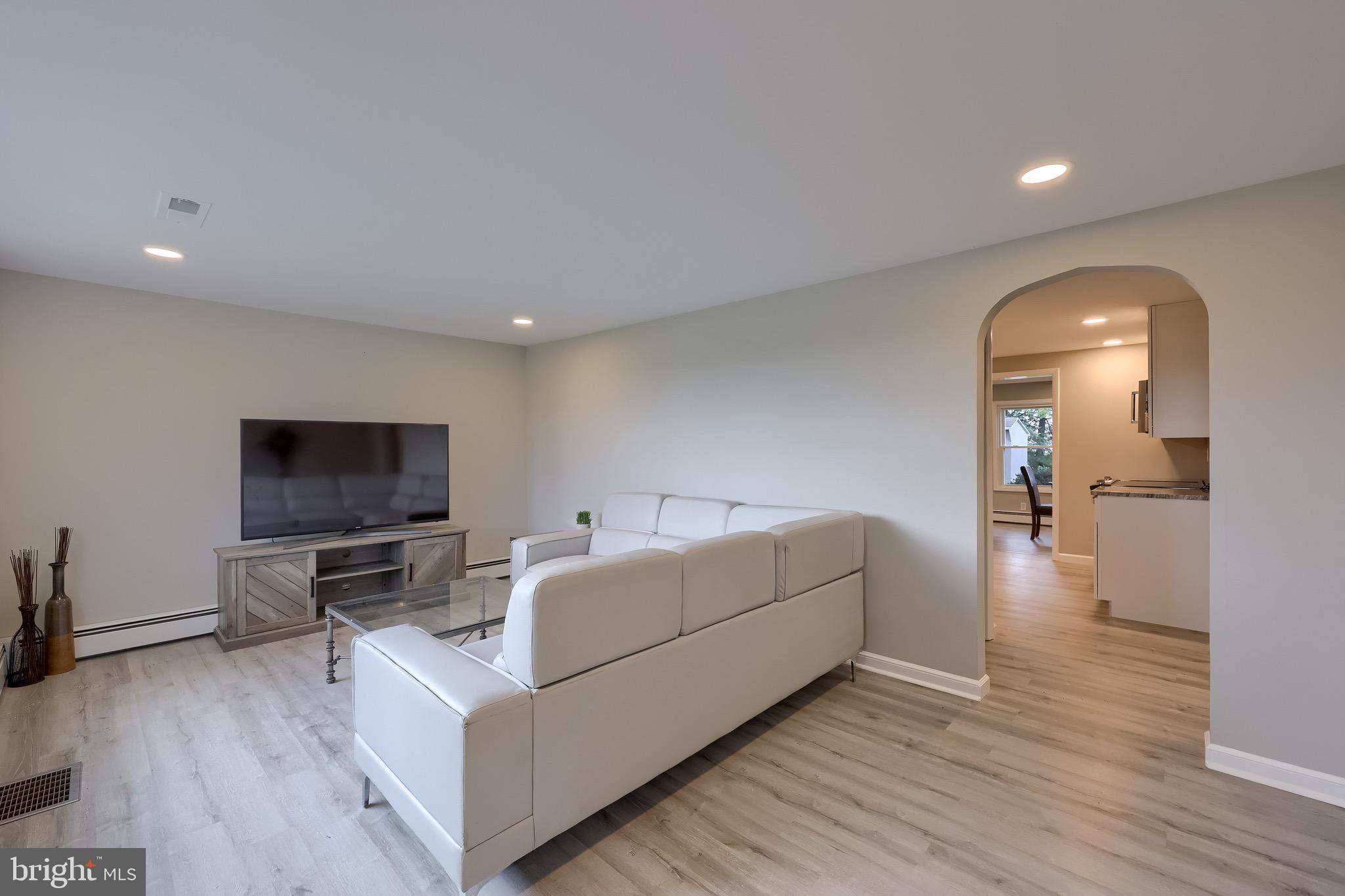 1143 E MAIN STREET