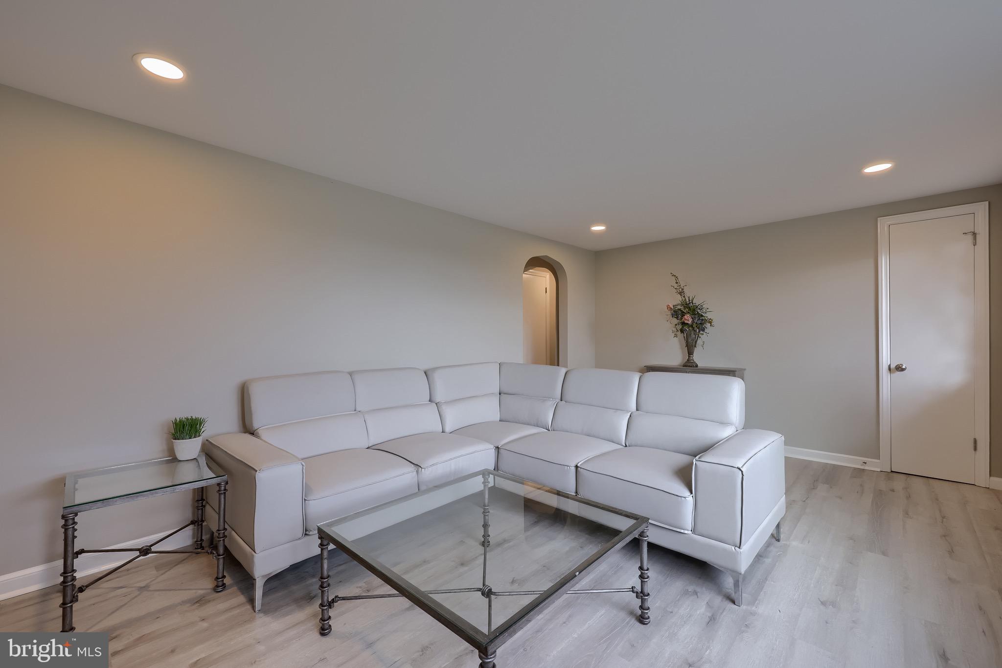 1143 E MAIN STREET