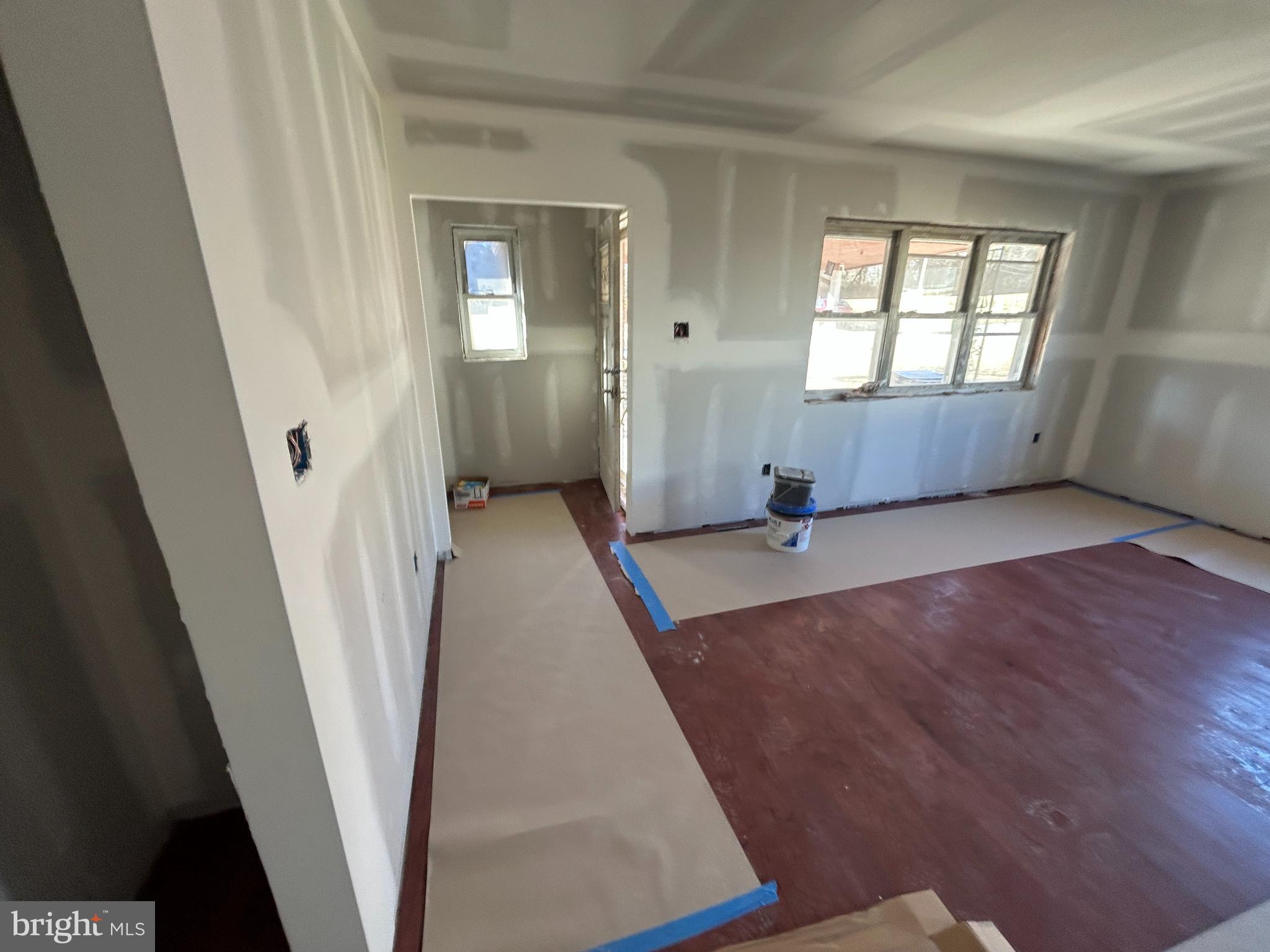 GARDEN CITY - Residential