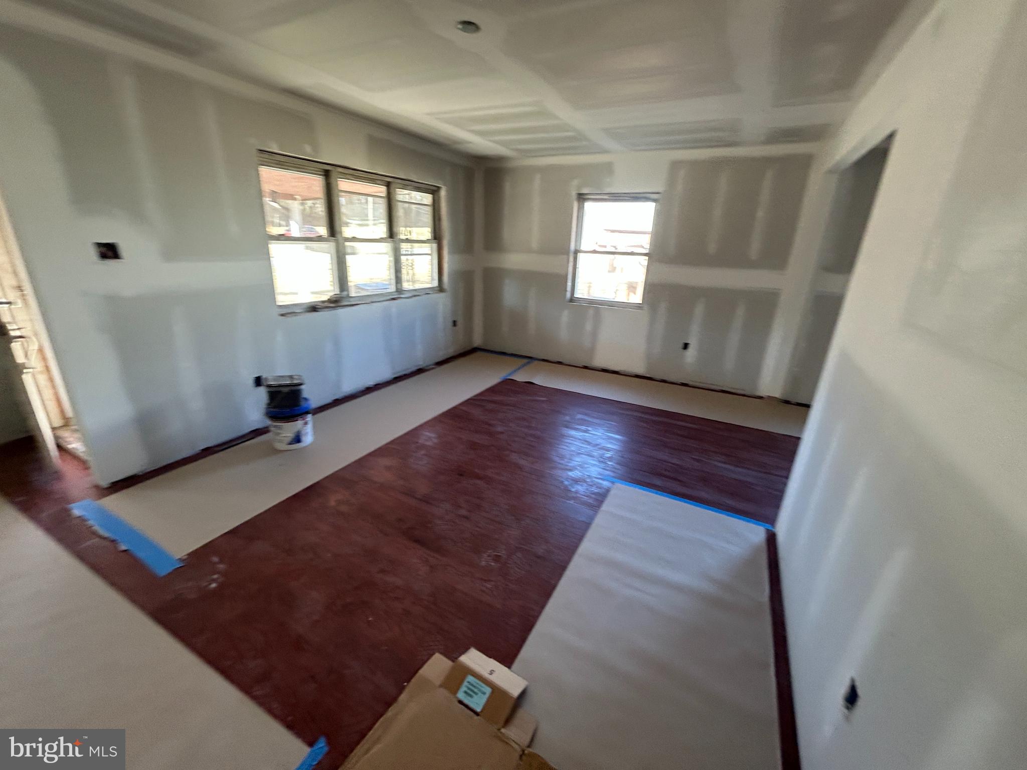 GARDEN CITY - Residential