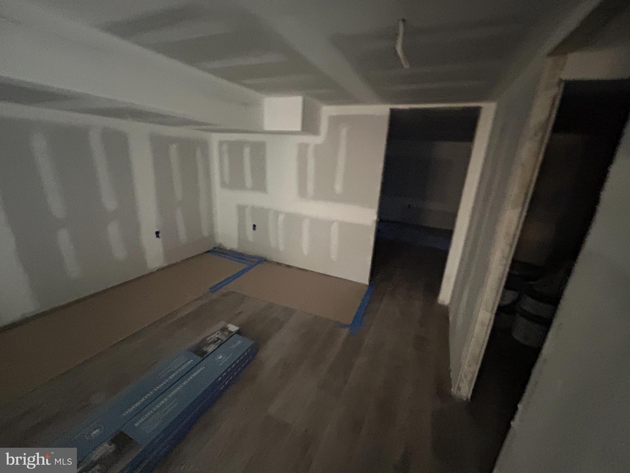 GARDEN CITY - Residential