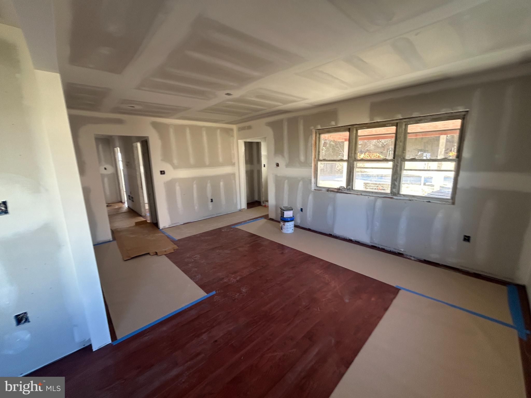 GARDEN CITY - Residential