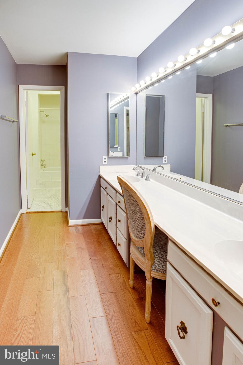 LAKE RIDGE - Residential