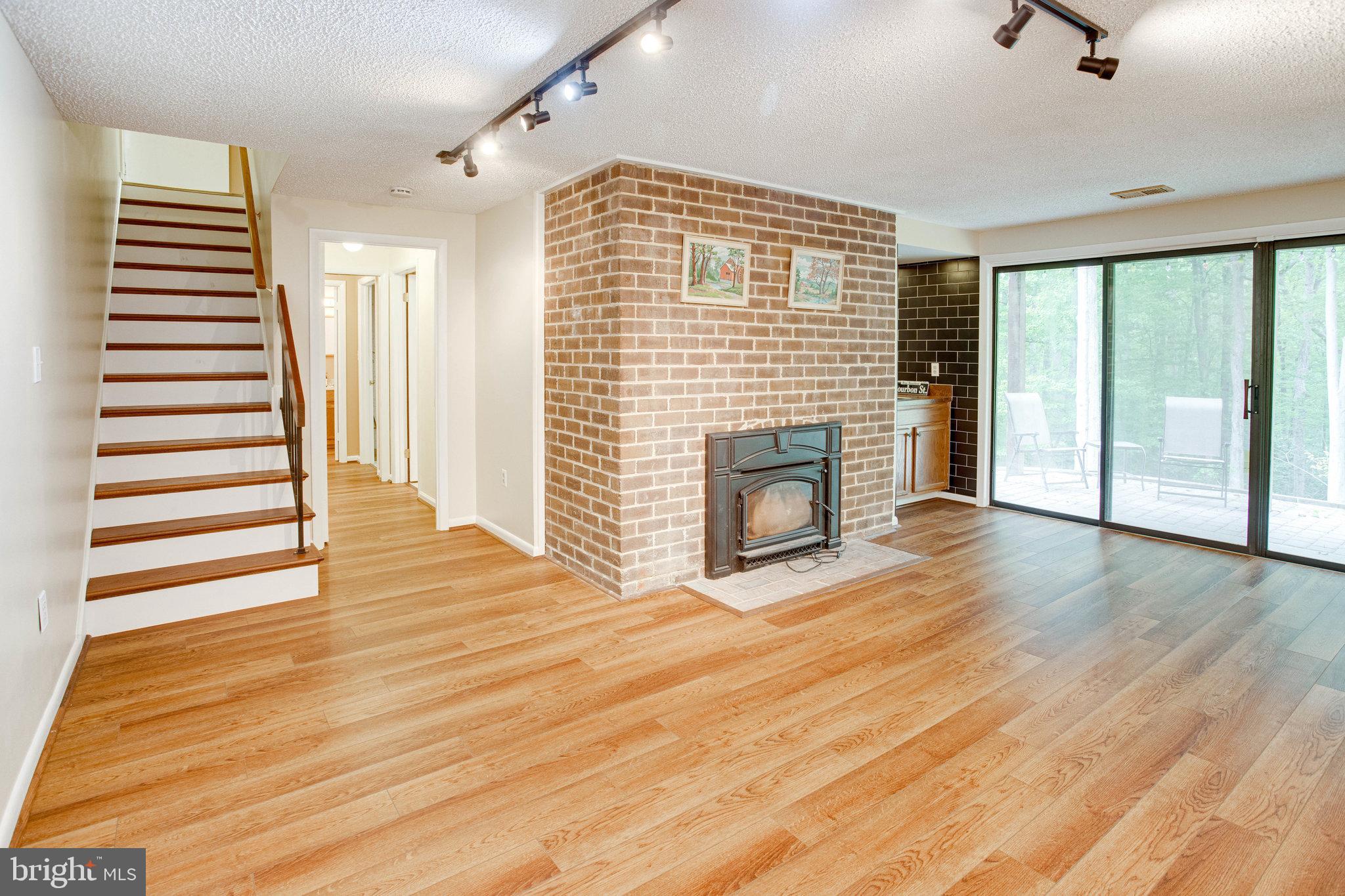 LAKE RIDGE - Residential