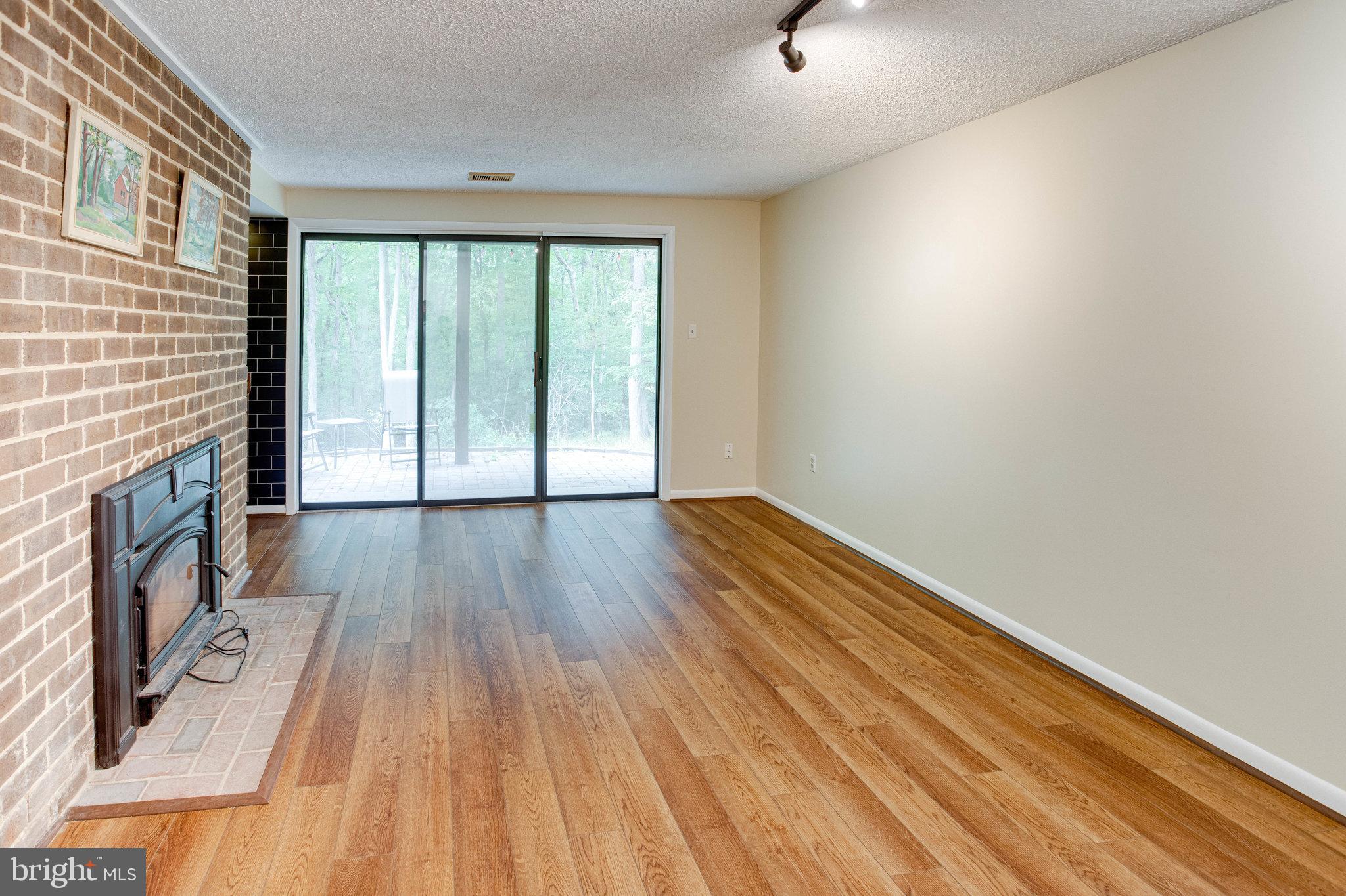 LAKE RIDGE - Residential