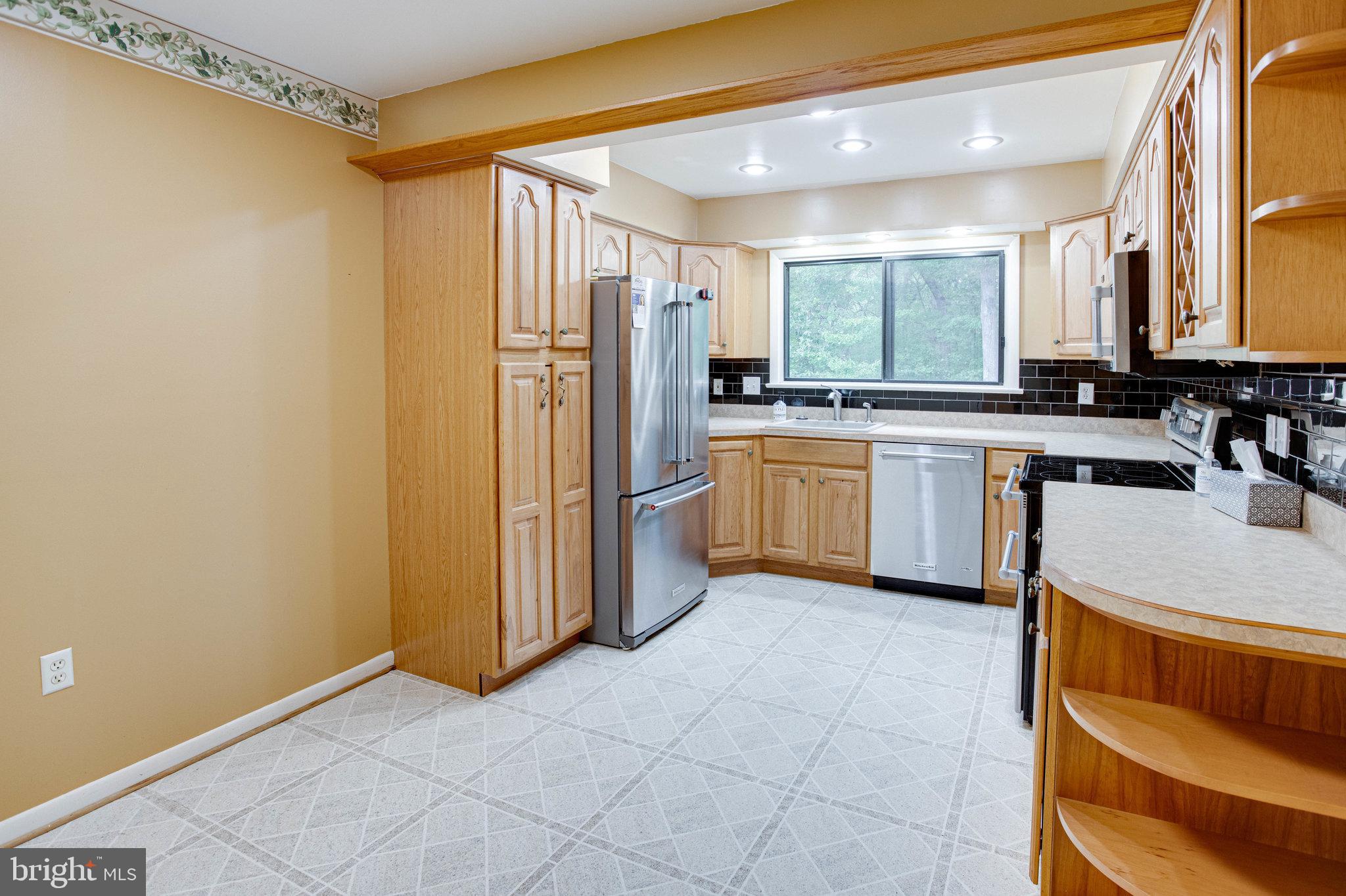 LAKE RIDGE - Residential